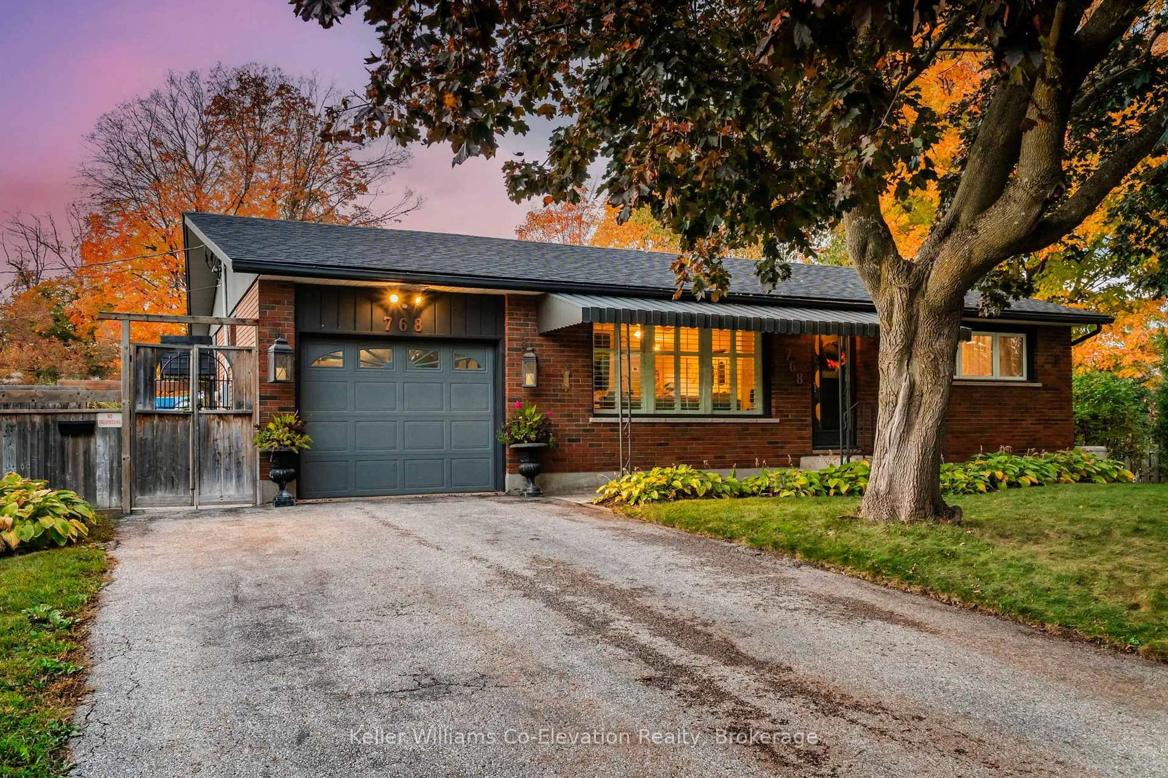 Home with brick exterior material, street for 768 Bay St, Midland Ontario L4R 1M4