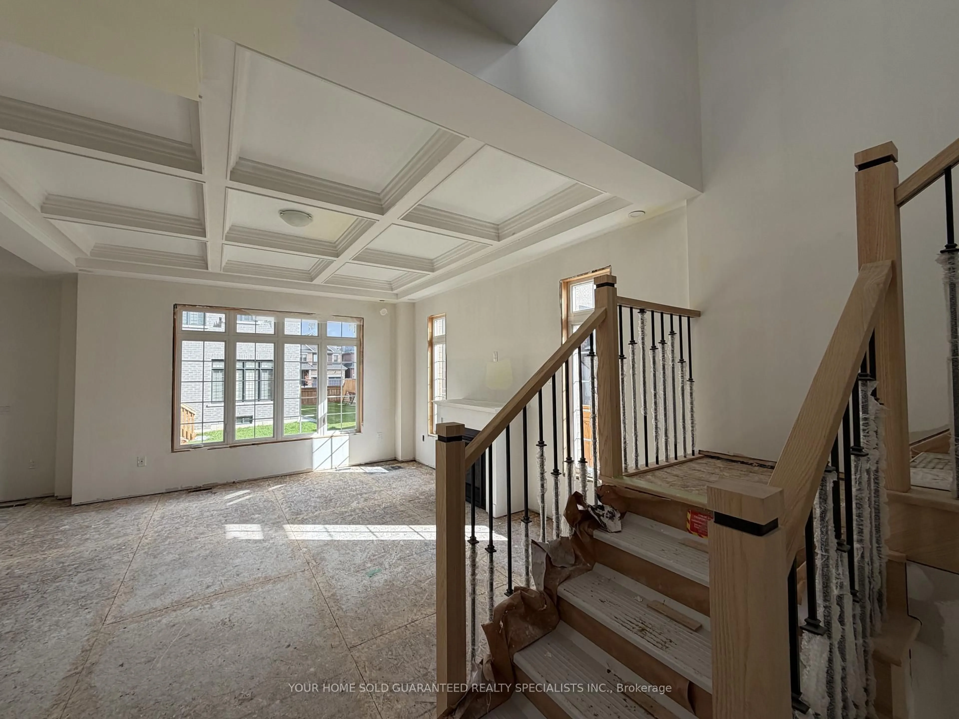 Indoor foyer for 95 Calypso Ave, Springwater Ontario L0L 1Y3