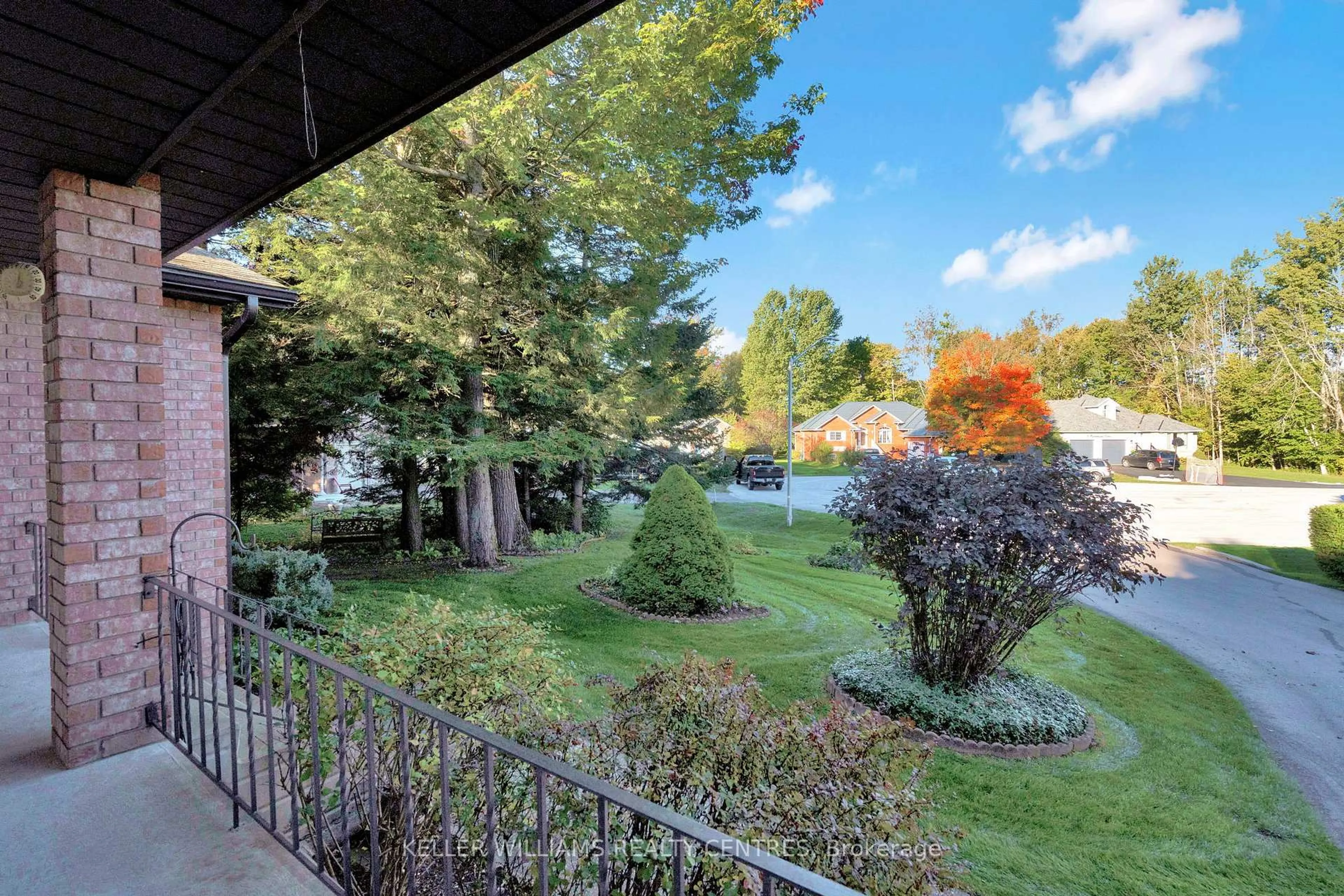 Patio, unknown for 11 Birchmount Circ, Wasaga Beach Ontario L9Z 1H8