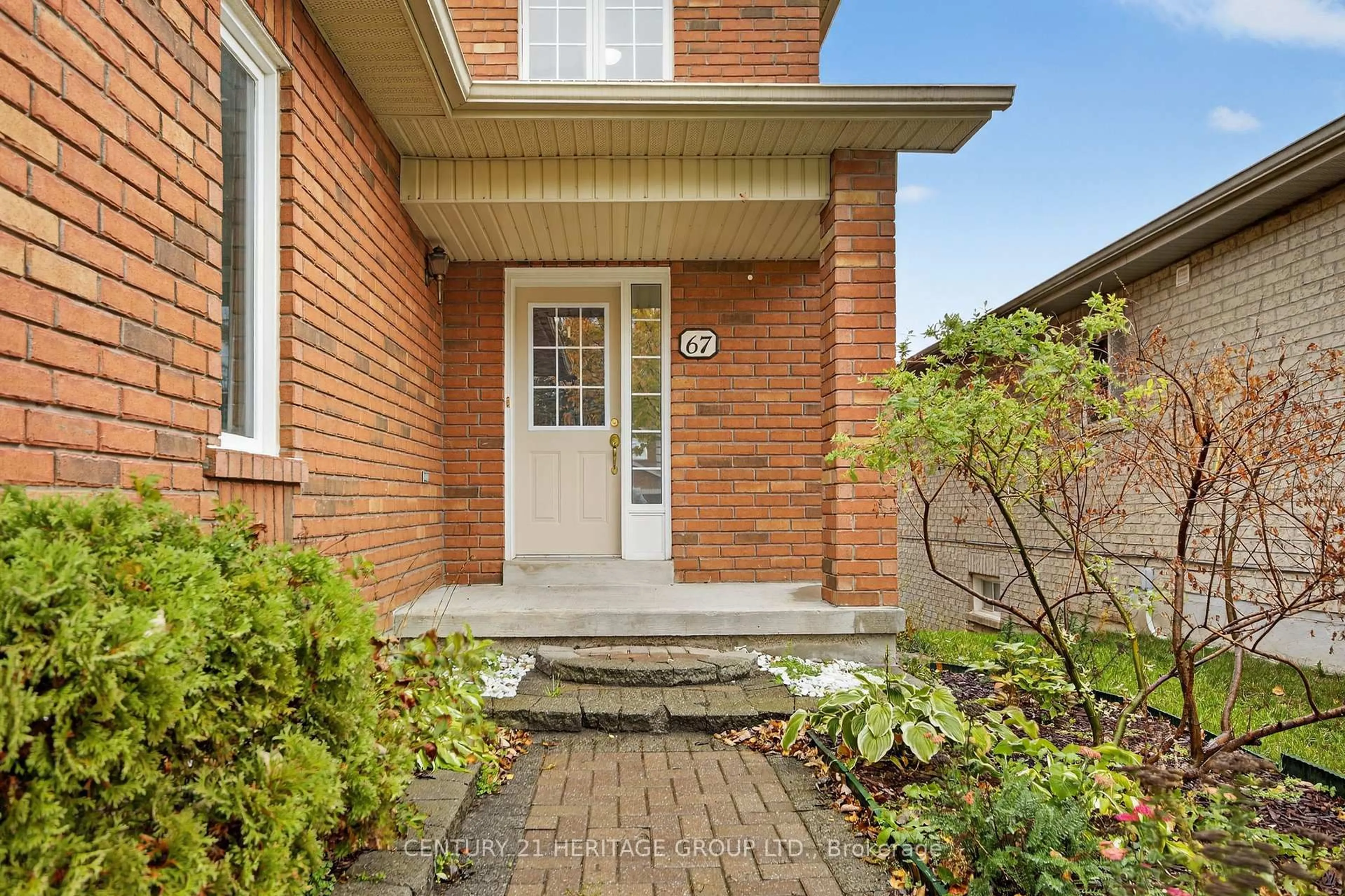 Home with brick exterior material, street for 67 Ruffet Dr, Barrie Ontario L4N 0N8