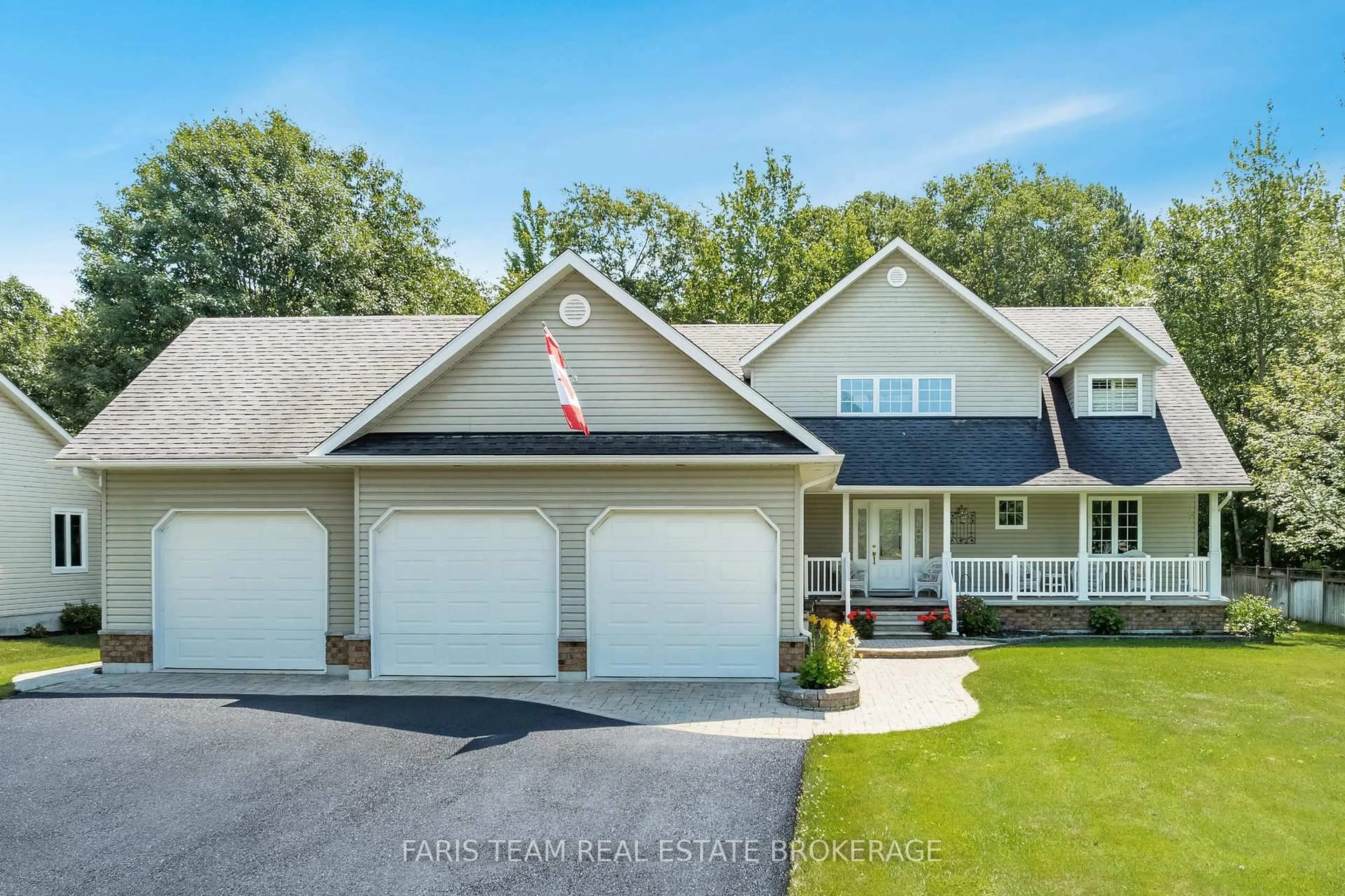 A pic from outside/outdoor area/front of a property/back of a property/a pic from drone, unknown for 91 Maryjane Rd, Tiny Ontario L0L 2T0