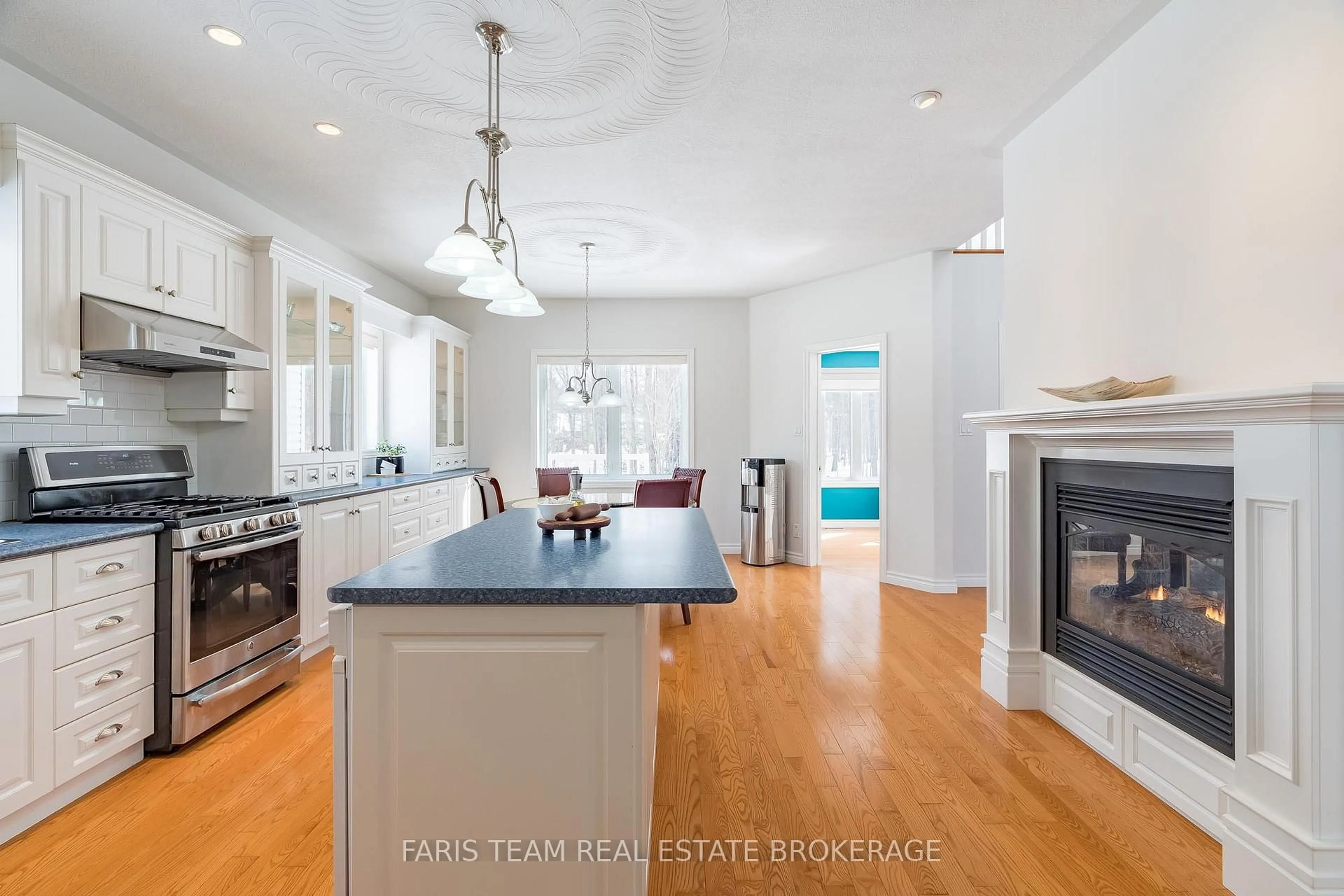 Open concept kitchen, unknown for 91 Maryjane Rd, Tiny Ontario L0L 2T0