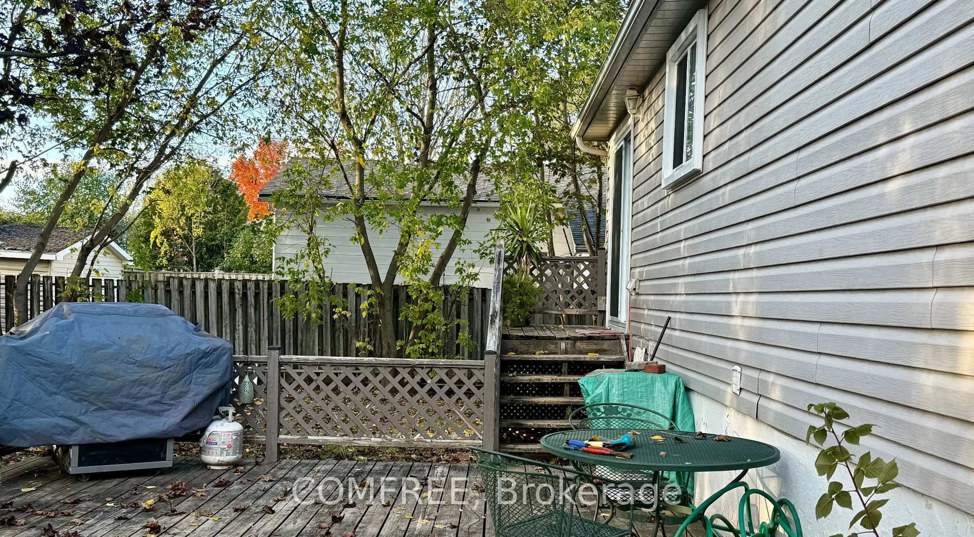 Patio, street for 391 Raymond Ave, Orillia Ontario L3V 6S6