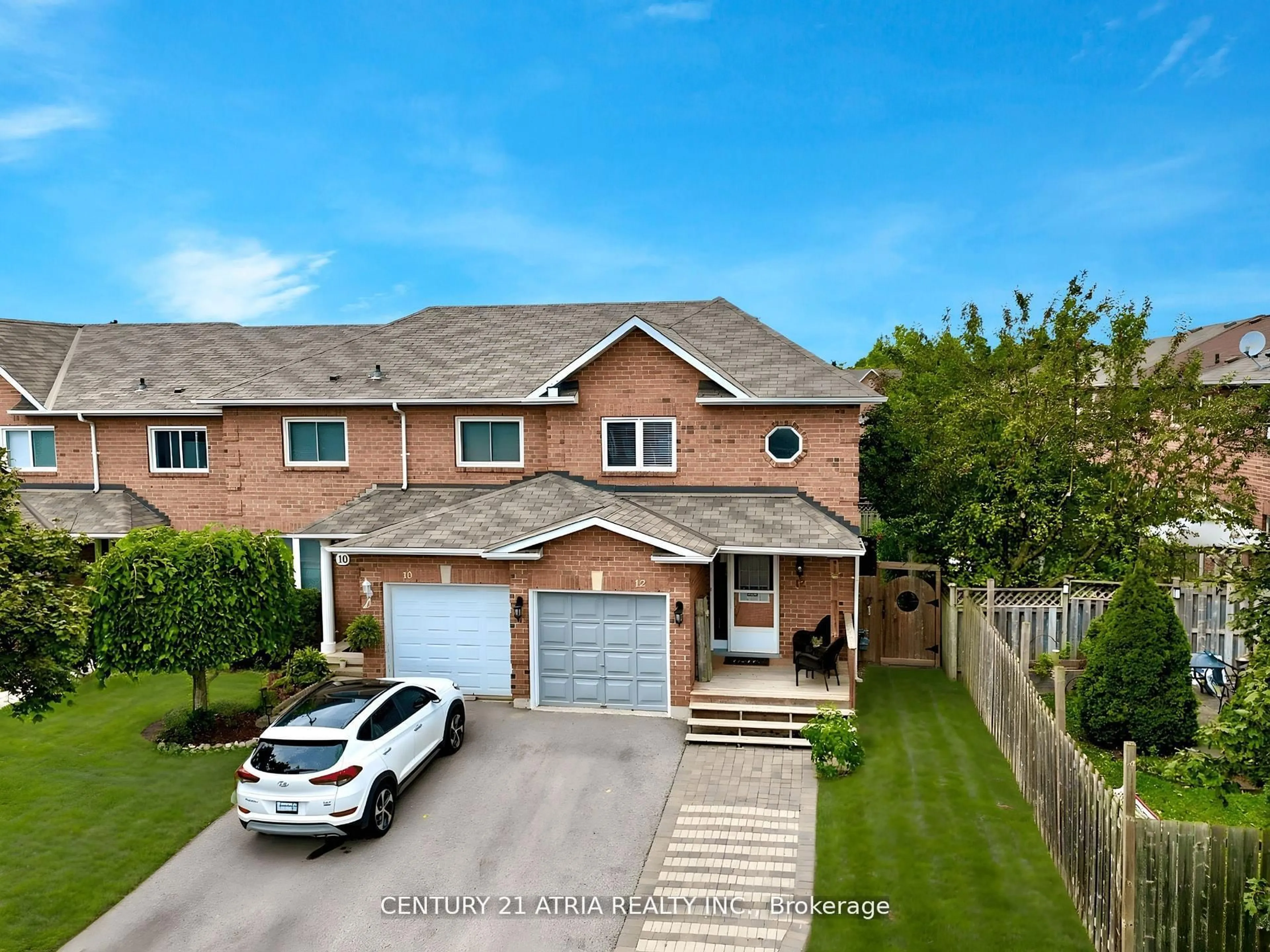A pic from outside/outdoor area/front of a property/back of a property/a pic from drone, street for 12 Lyfytt Cres, Barrie Ontario L4N 7X4