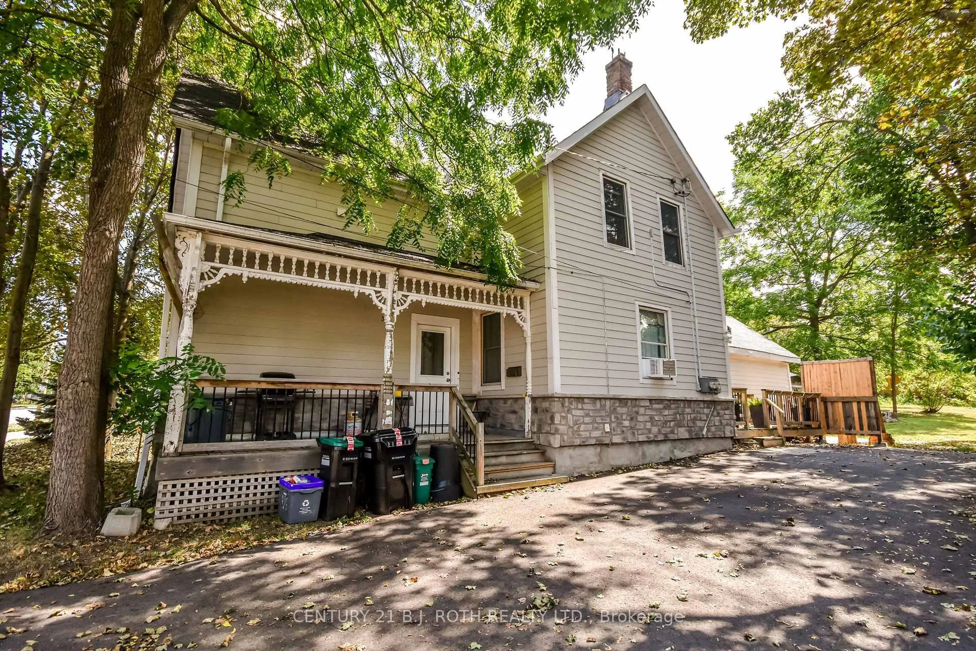 Unknown for 57 Penetang St, Barrie Ontario L4M 1V5