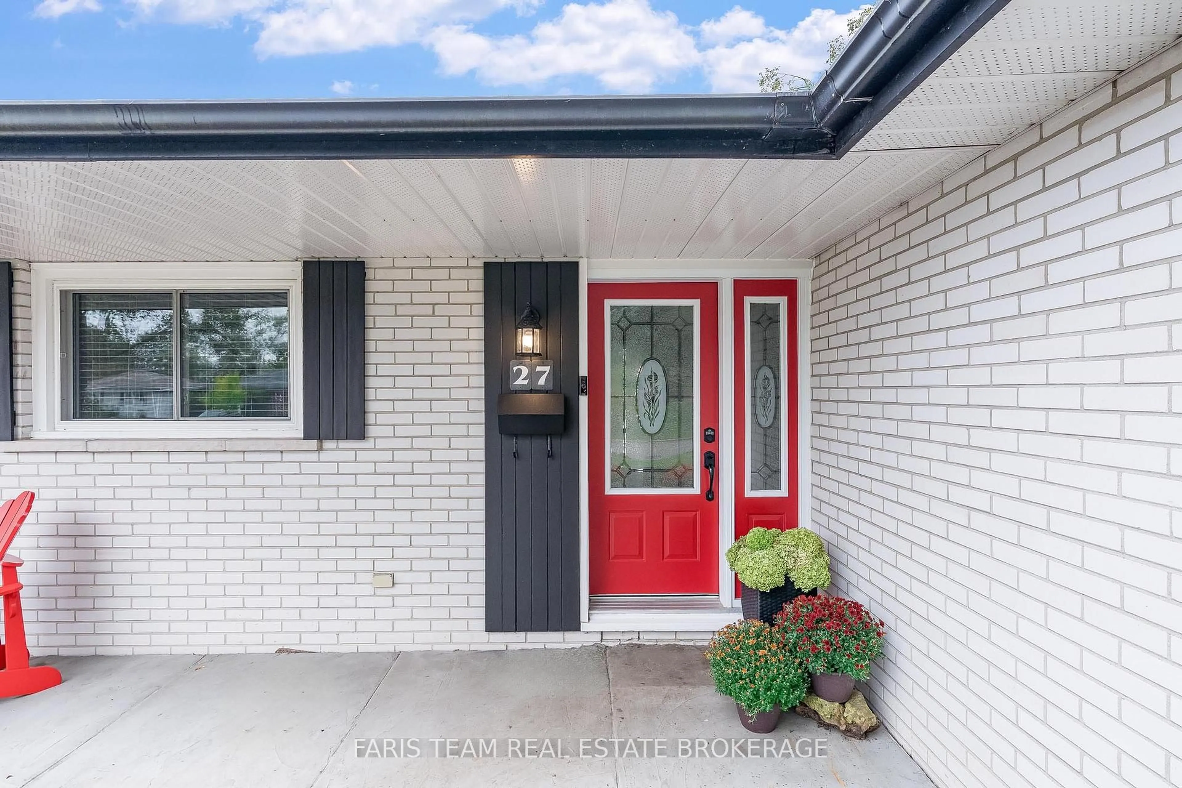 Home with brick exterior material, street for 27 Ottaway Ave, Barrie Ontario L4M 2W6