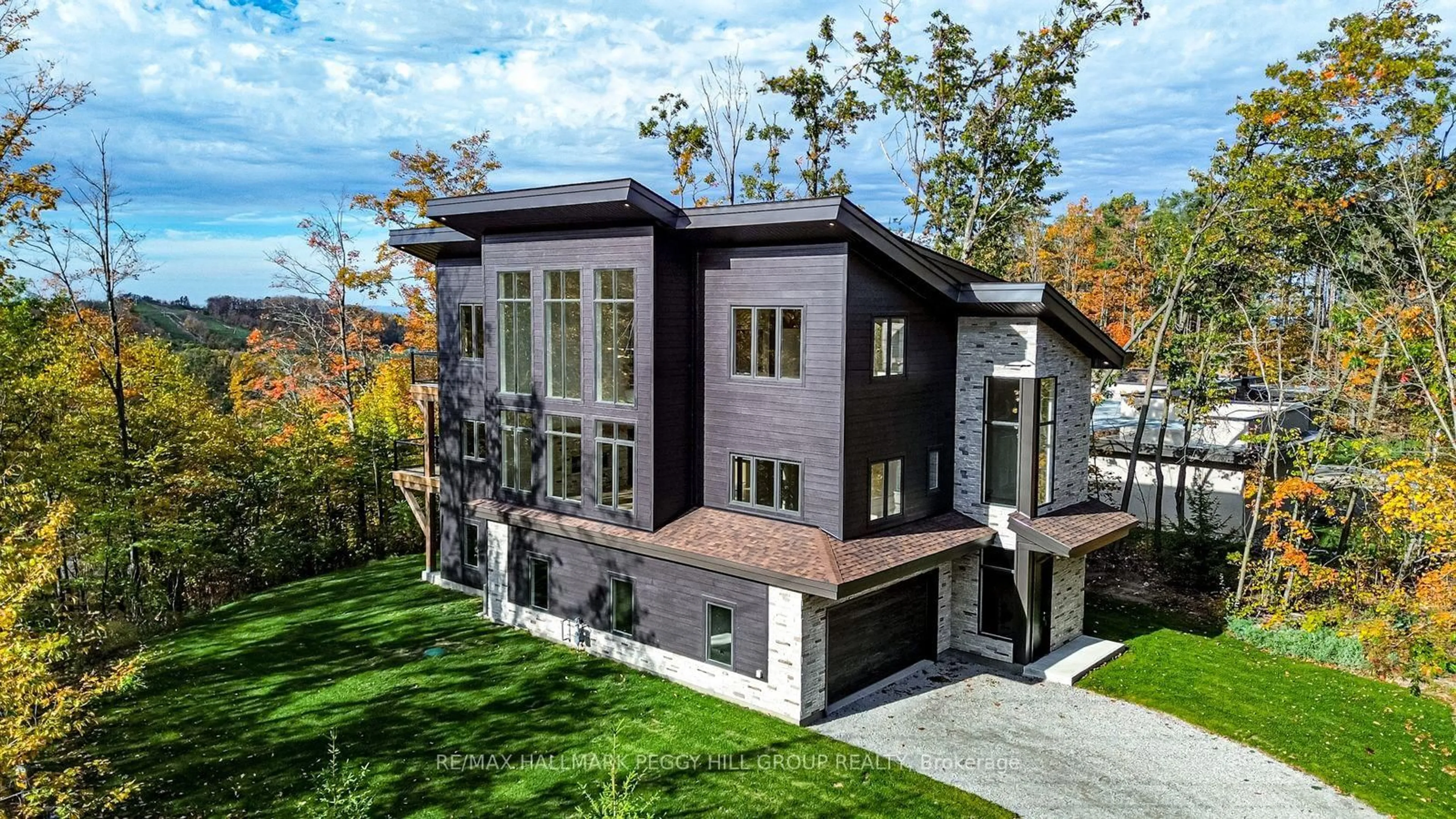 Home with brick exterior material, unknown for 3316 Line 4, Oro-Medonte Ontario L0L 2L0