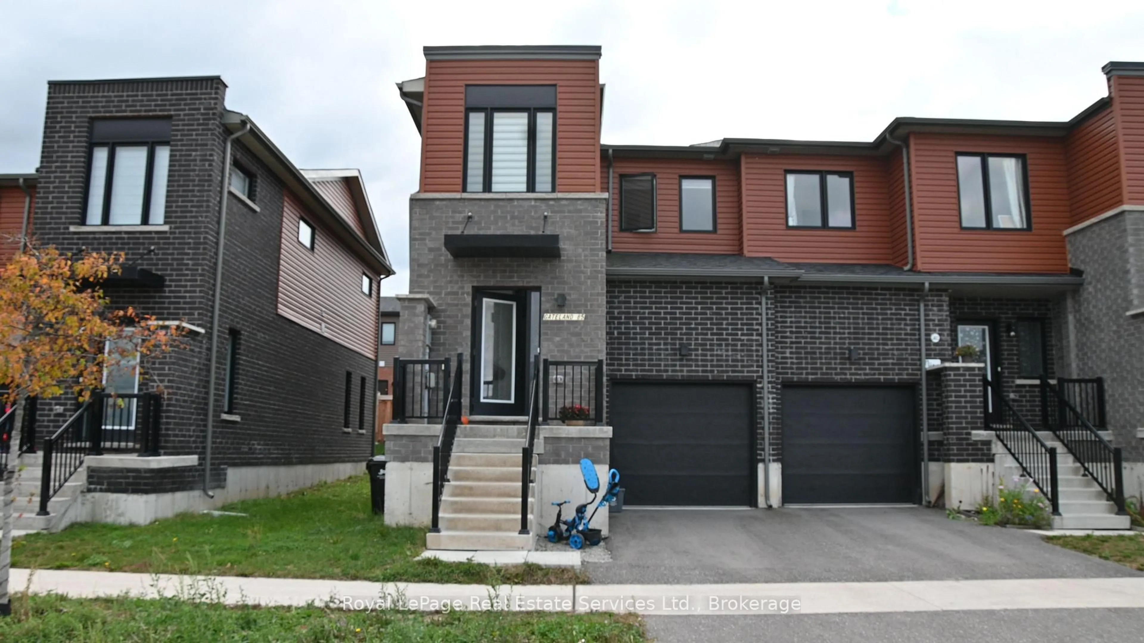 Home with brick exterior material, street for 85 Gateland Dr, Barrie Ontario L9J 0N2