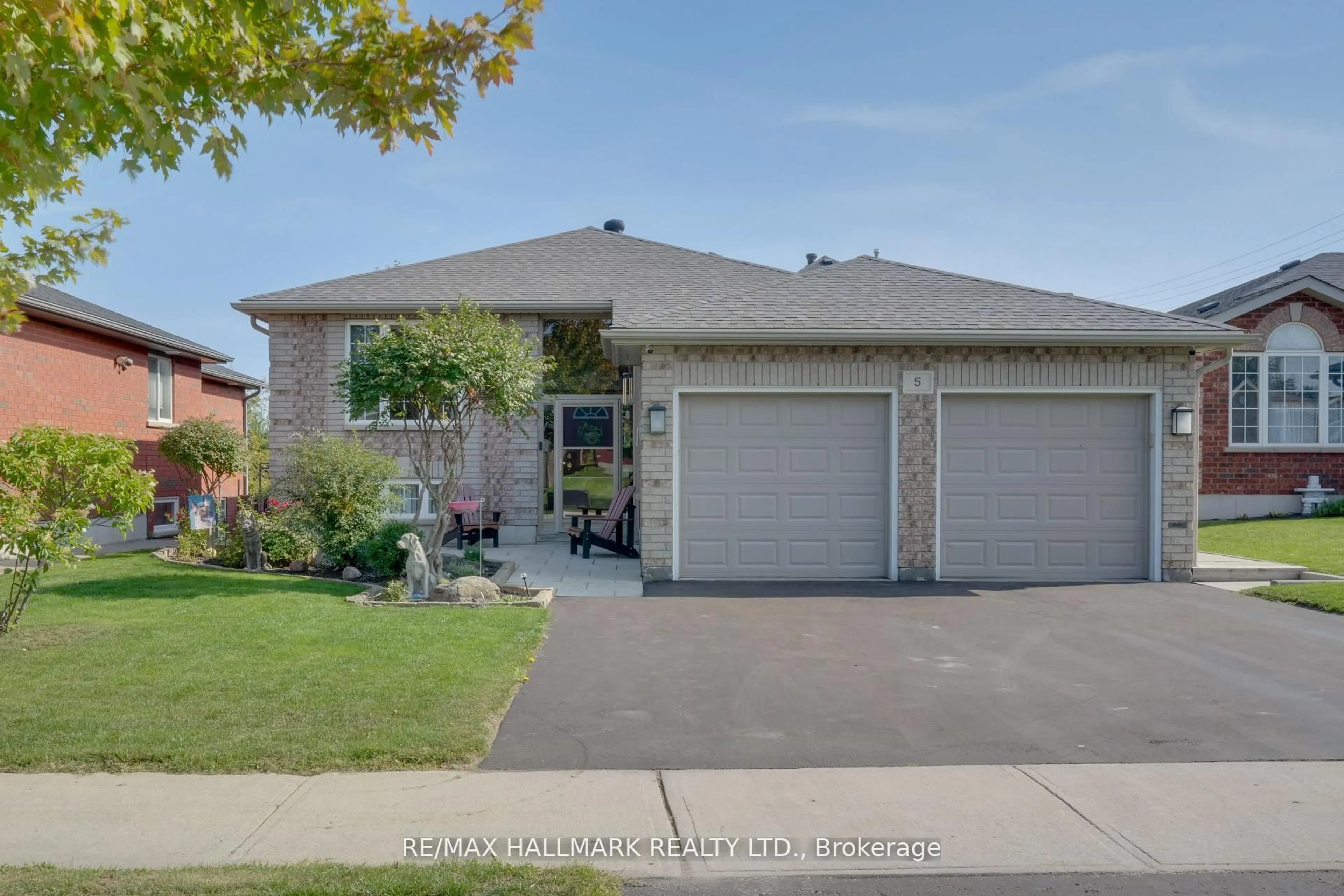 Unknown for 5 Pacific Ave, Barrie Ontario L4M 7E7