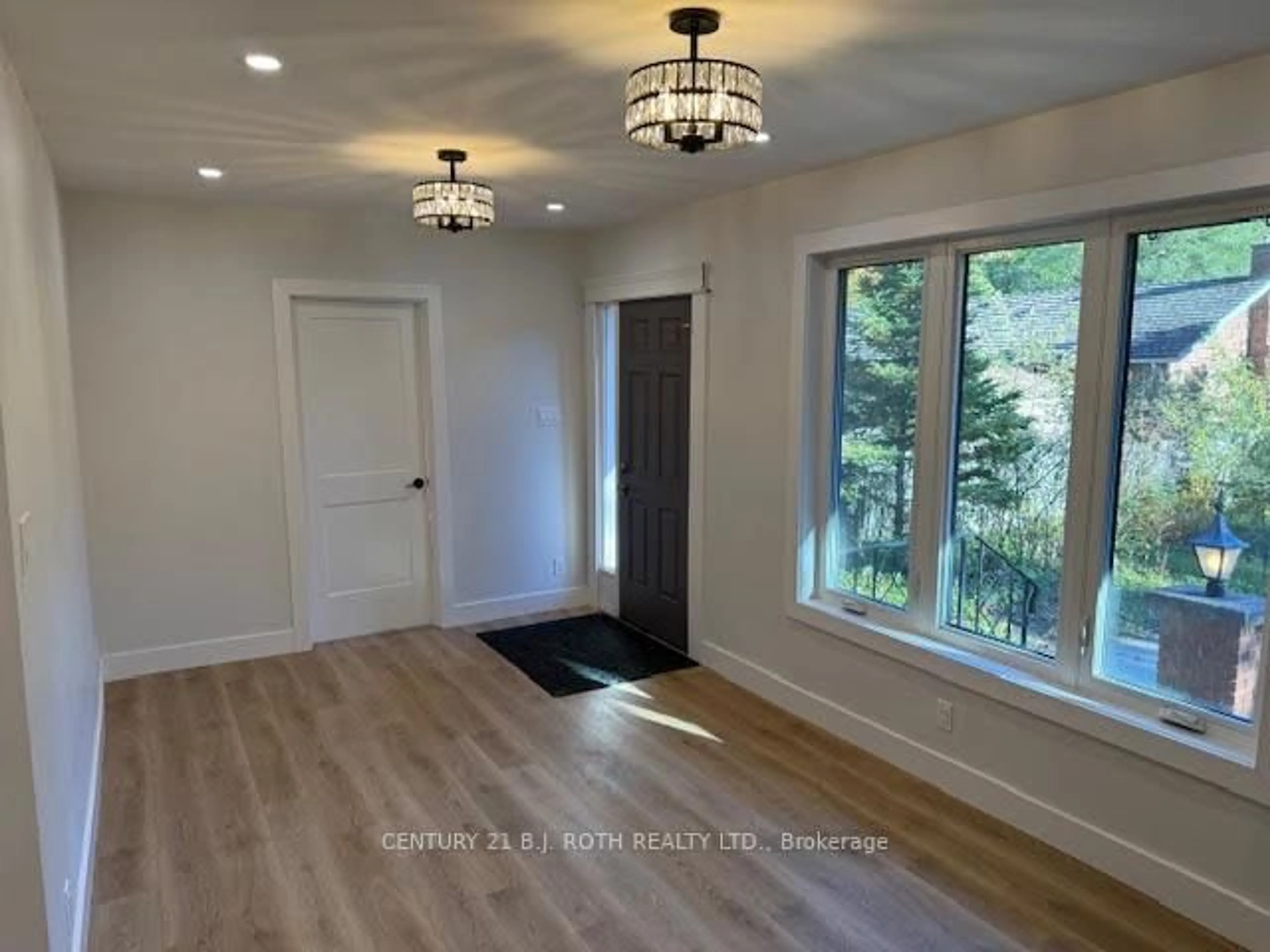 A pic of a room for 86 Doran Rd, Springwater Ontario L0L 1X0