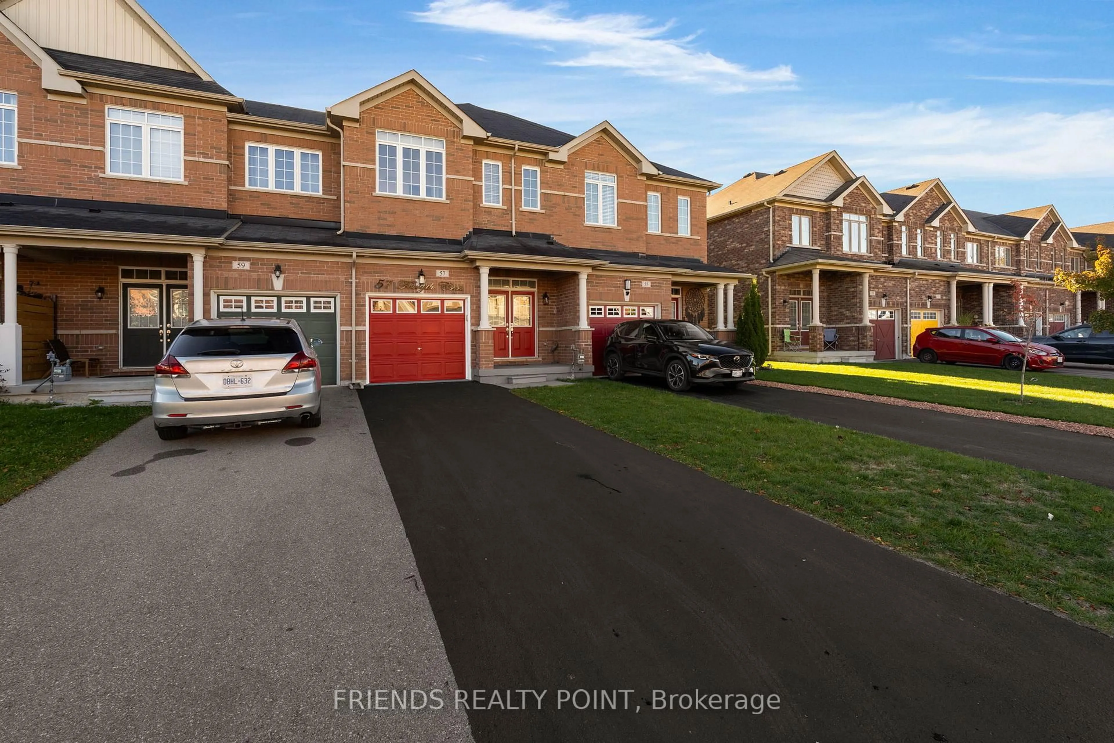 A pic from outside/outdoor area/front of a property/back of a property/a pic from drone, street for 57 Forsyth Cres, Barrie Ontario L4N 6R1