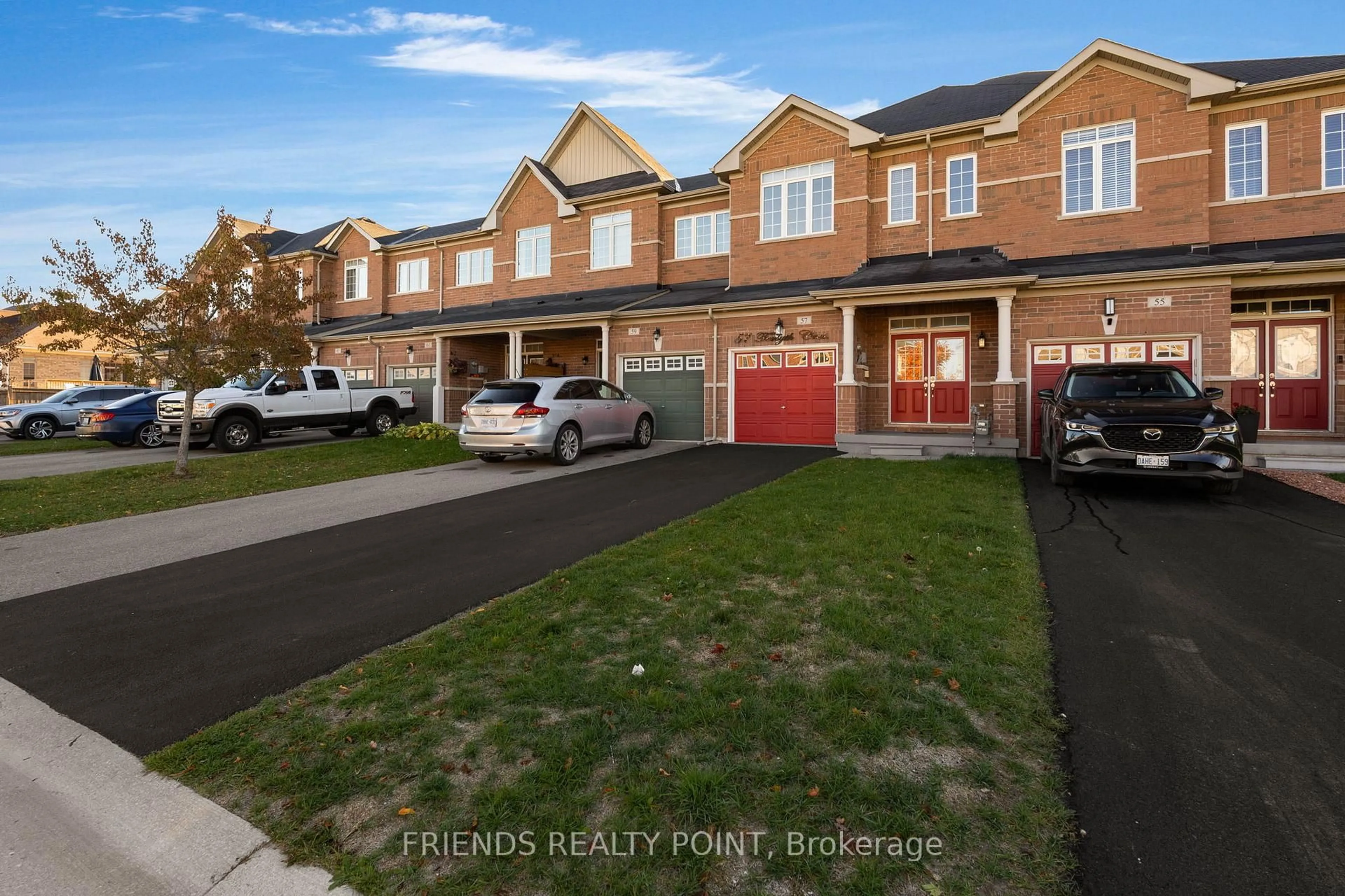 A pic from outside/outdoor area/front of a property/back of a property/a pic from drone, street for 57 Forsyth Cres, Barrie Ontario L4N 6R1