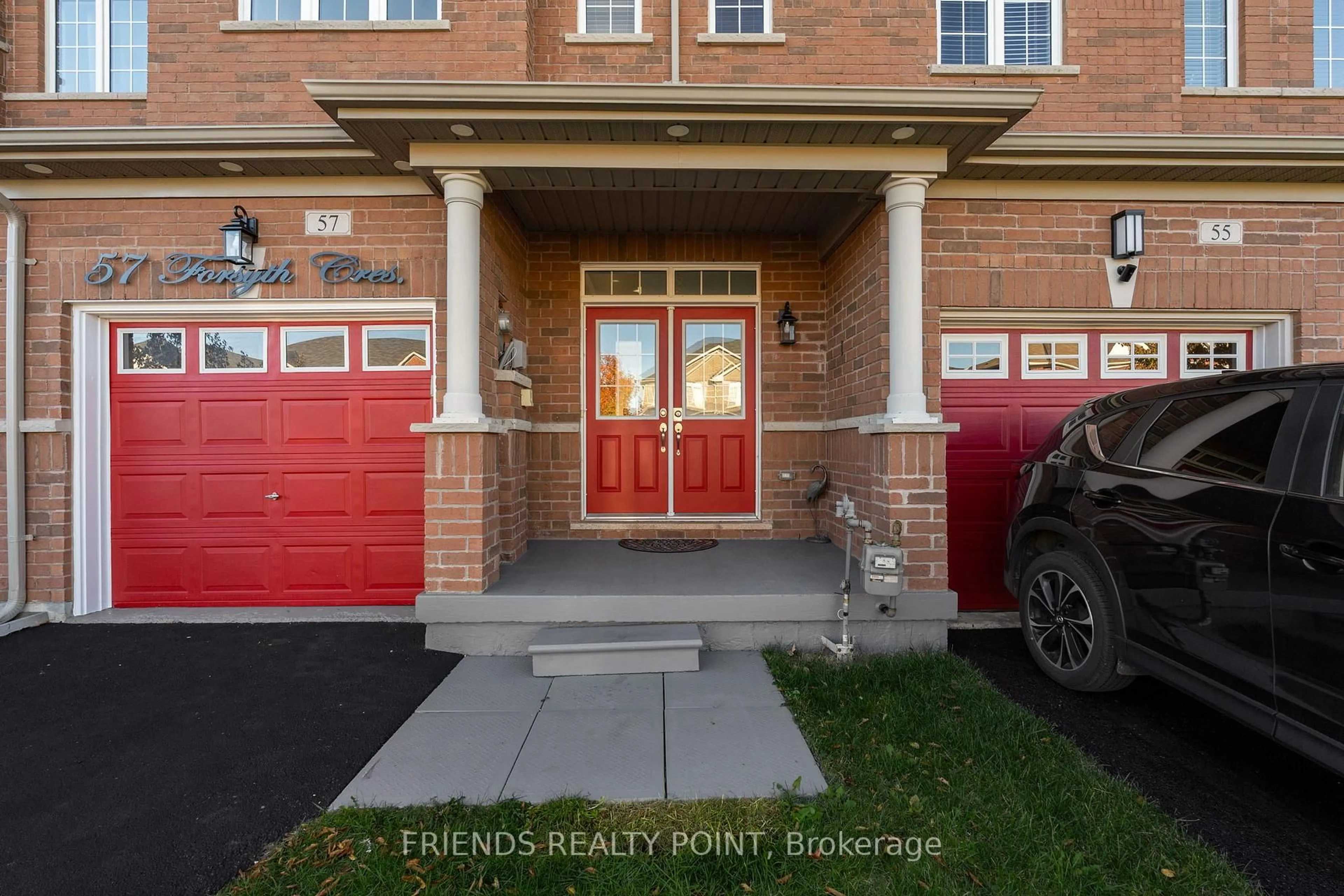 Indoor entryway for 57 Forsyth Cres, Barrie Ontario L4N 6R1