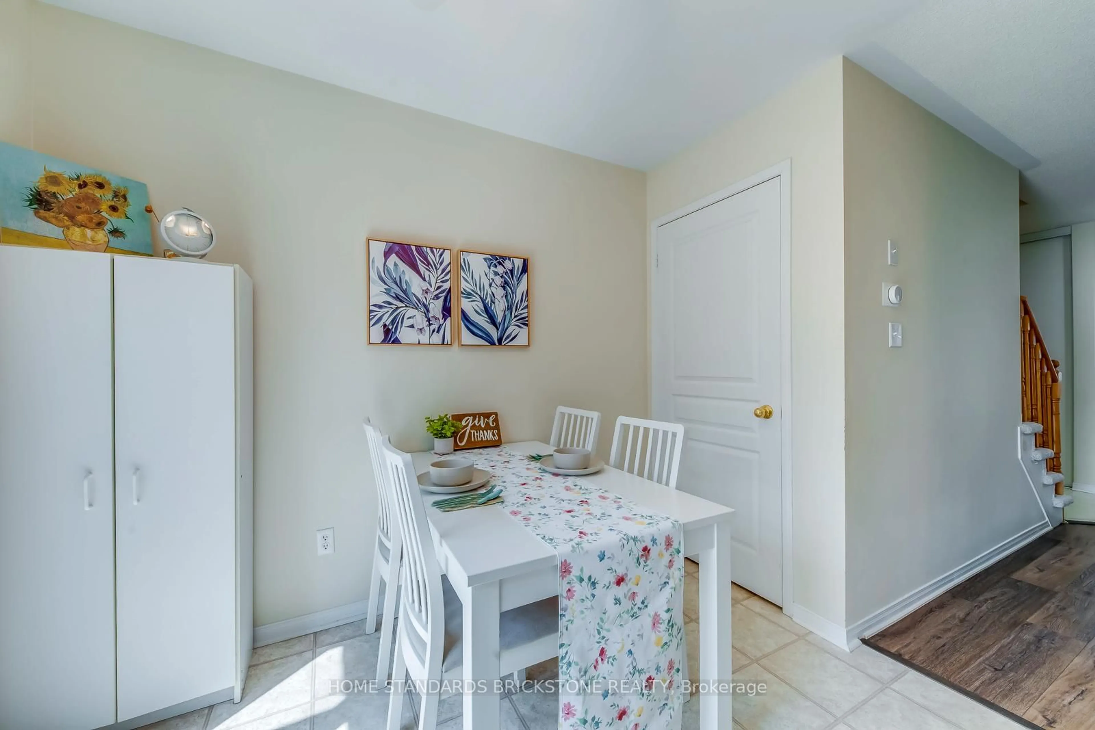 Dining room, ceramic/tile floor for 36 Trevino Circ, Barrie Ontario L4M 6T9