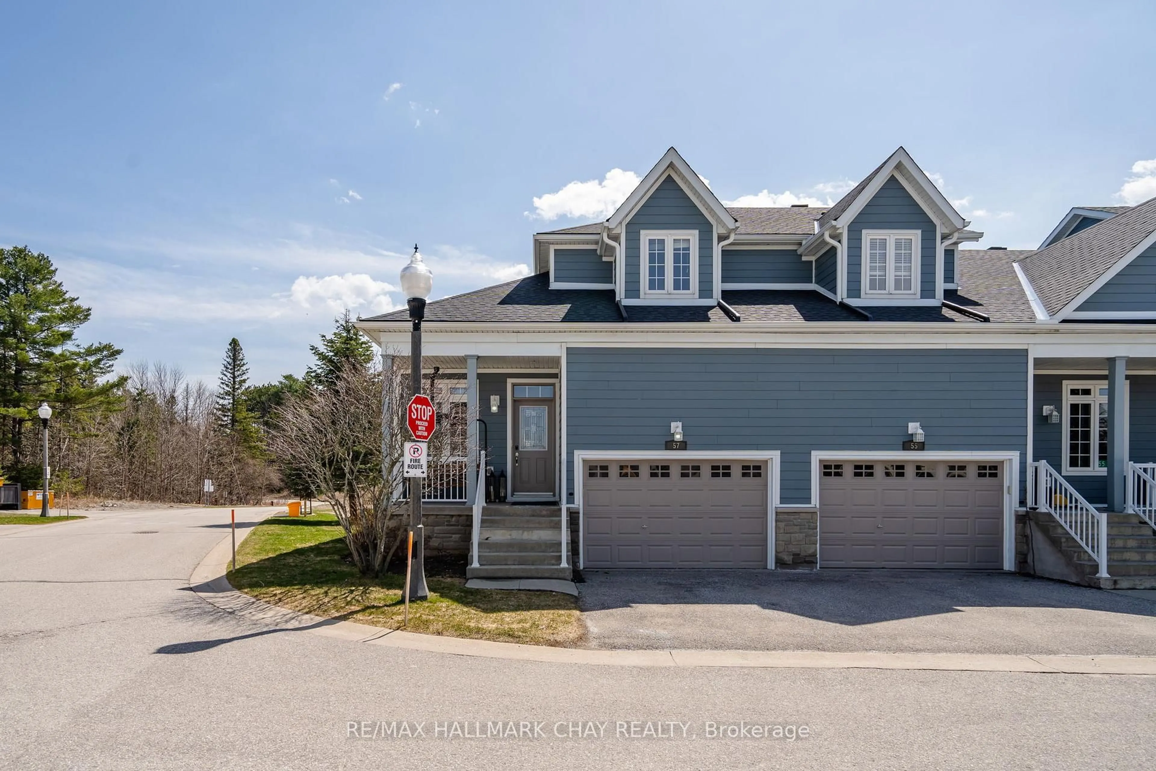 A pic from outside/outdoor area/front of a property/back of a property/a pic from drone, street for 57 High Vista Dr, Oro-Medonte Ontario L4M 4Y8