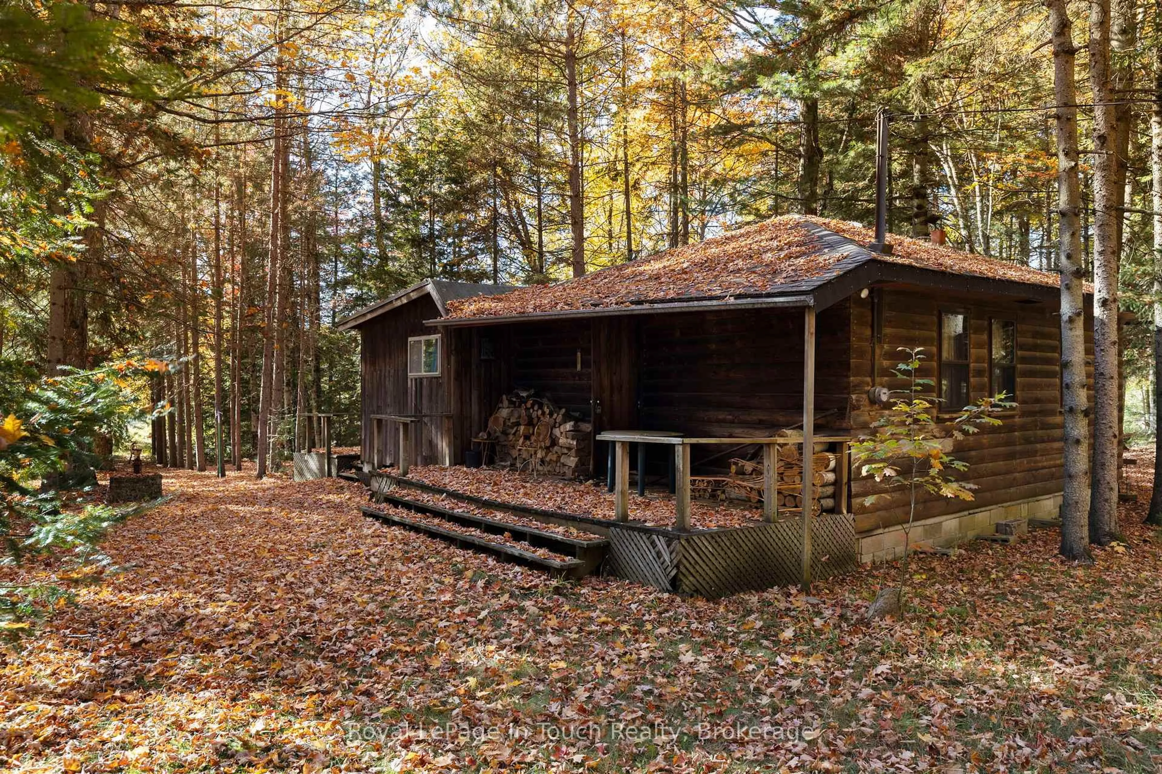 Shed for 1980 South Riverside Dr, Severn Ontario L0K 1E0