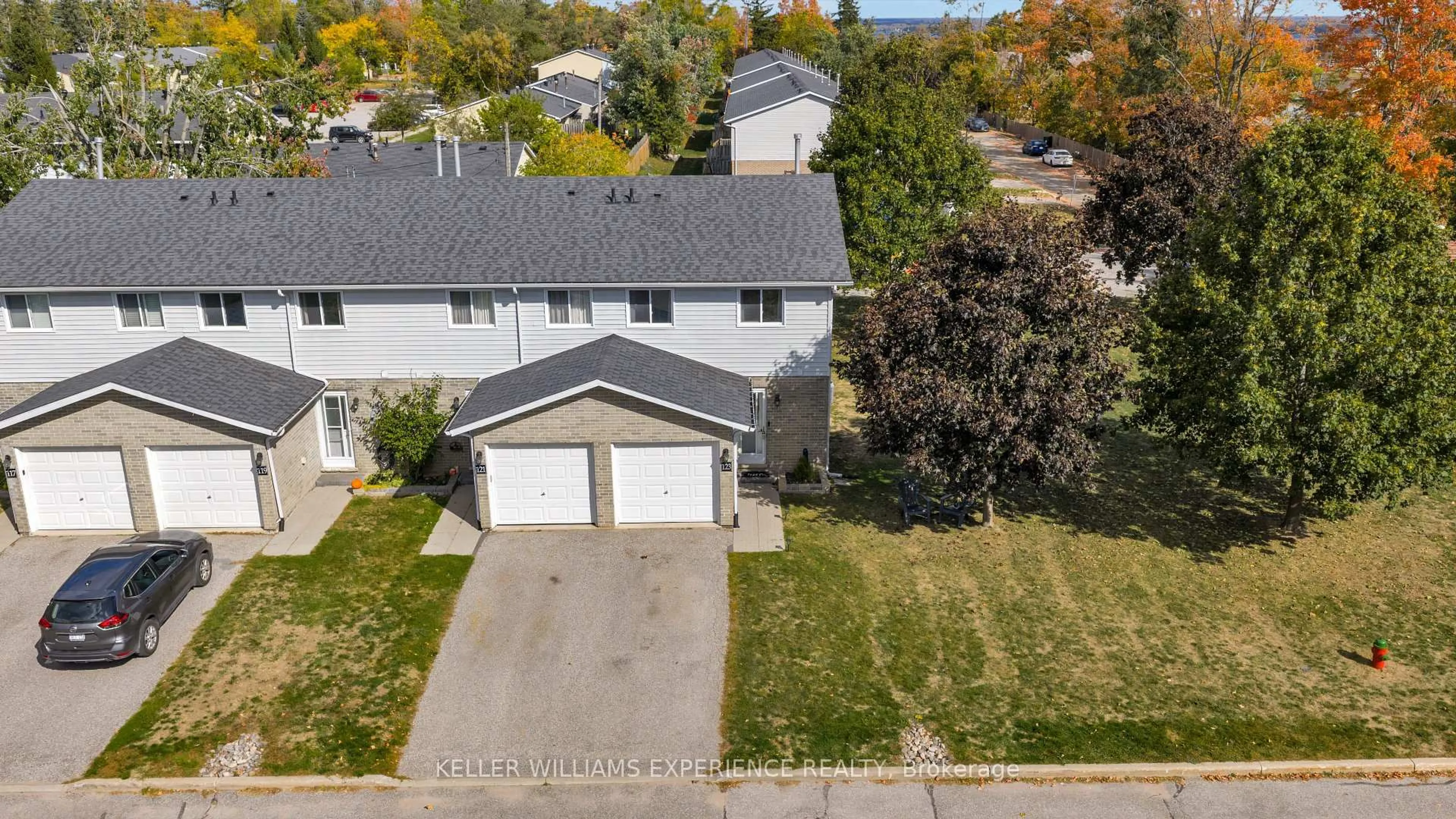 A pic from outside/outdoor area/front of a property/back of a property/a pic from drone, street for 25 South St #123, Orillia Ontario L3V 7M7