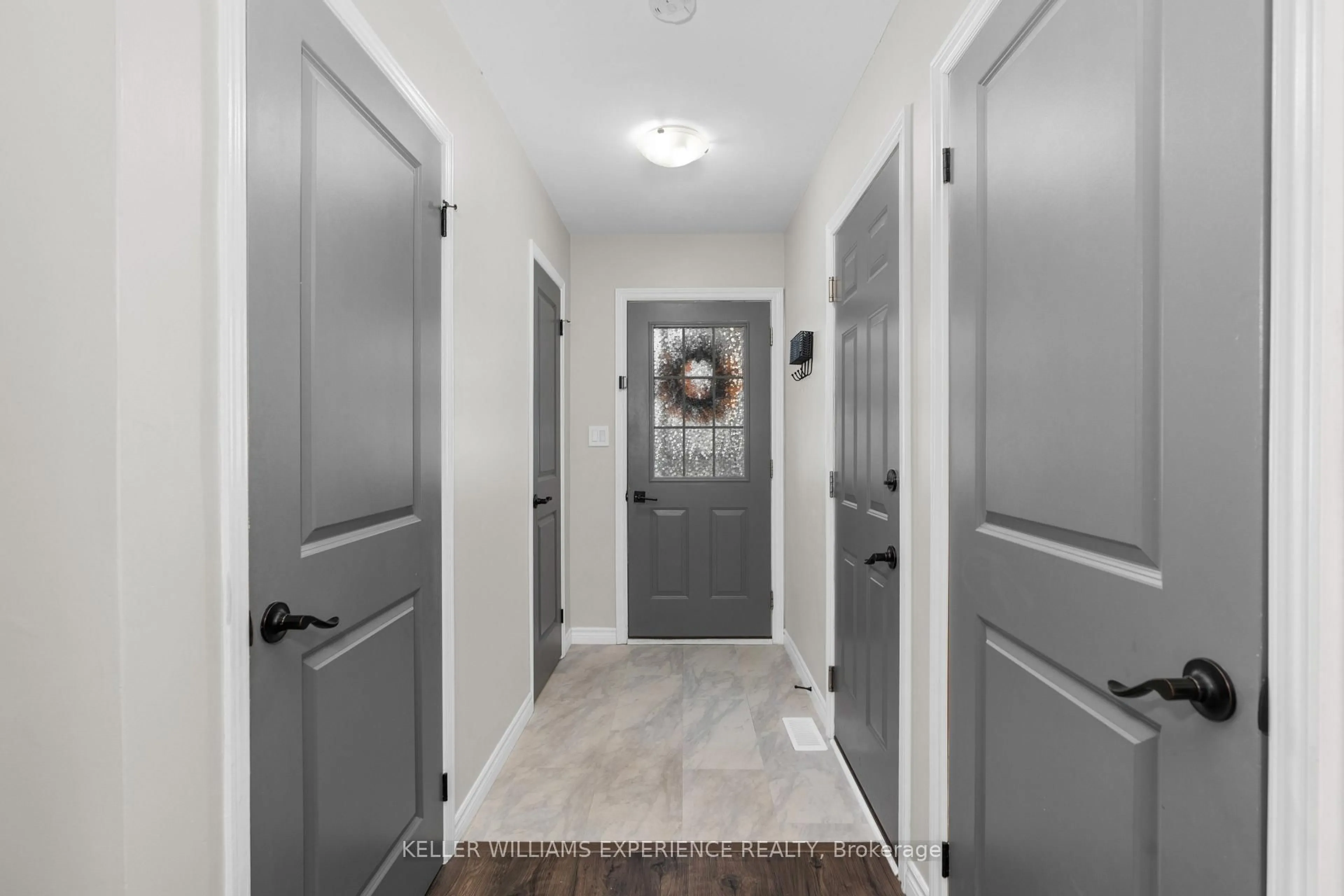 Indoor entryway for 25 South St #123, Orillia Ontario L3V 7M7