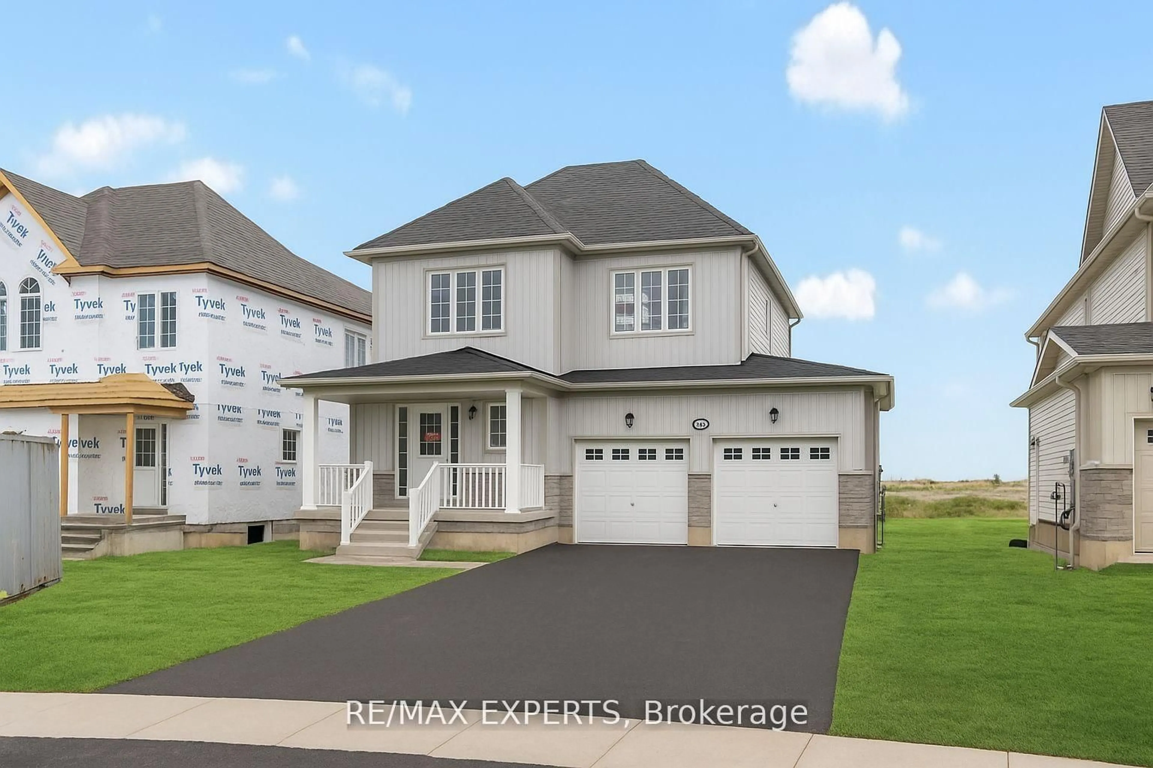 Home with vinyl exterior material, street for 282 Springfield Cres, Clearview Ontario L0M 1S0