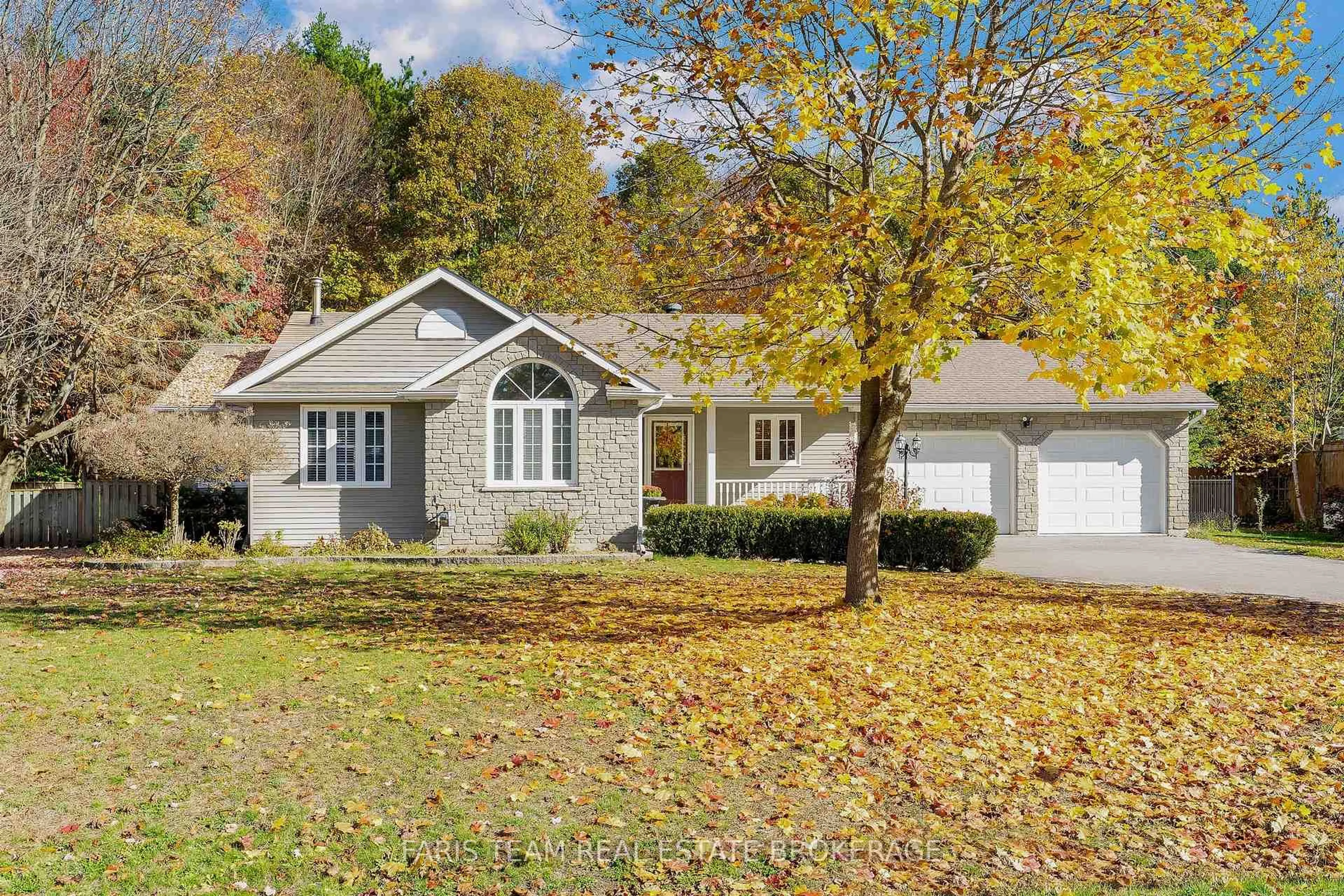 Home with vinyl exterior material, street for 21 Maryjane Rd, Tiny Ontario L0L 2T0