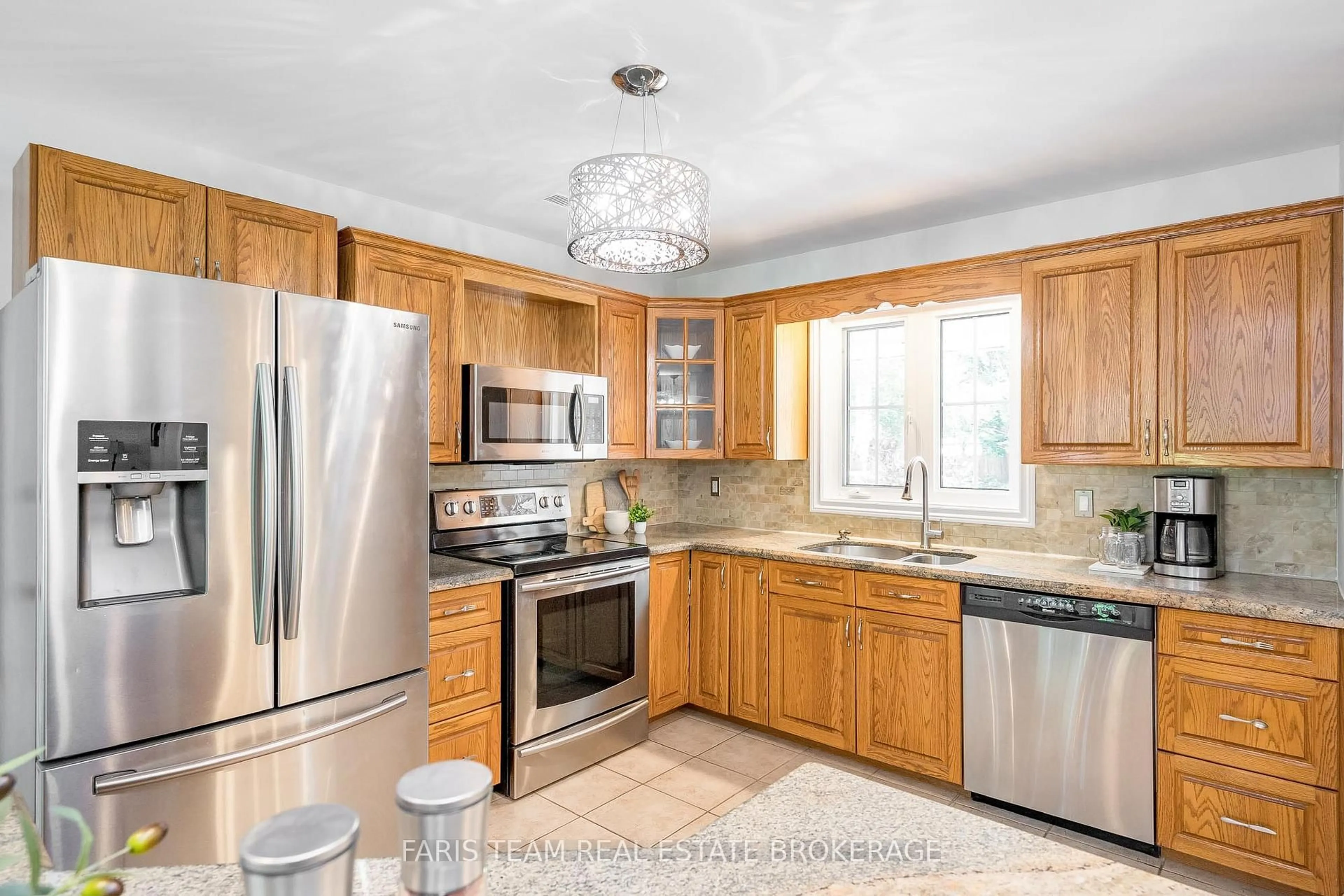 Open concept kitchen, ceramic/tile floor for 21 Maryjane Rd, Tiny Ontario L0L 2T0