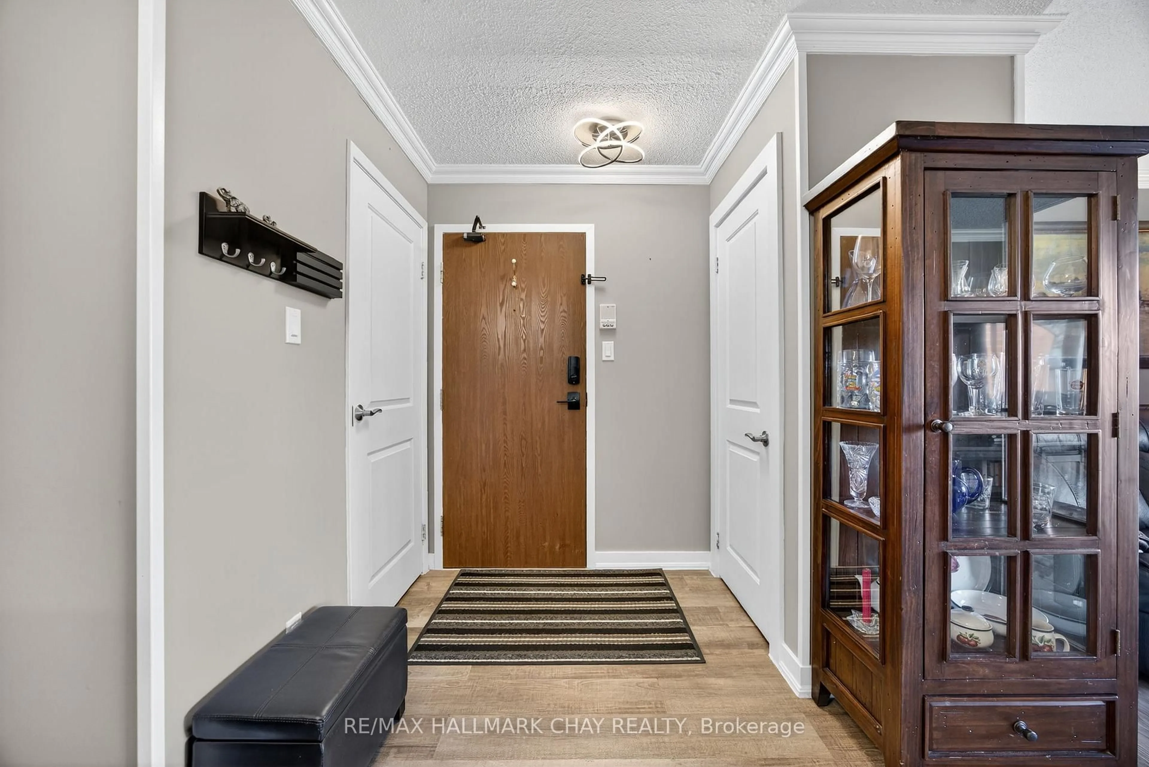 Indoor entryway for 147 Edgehill Dr #G9, Barrie Ontario L4N 1L9
