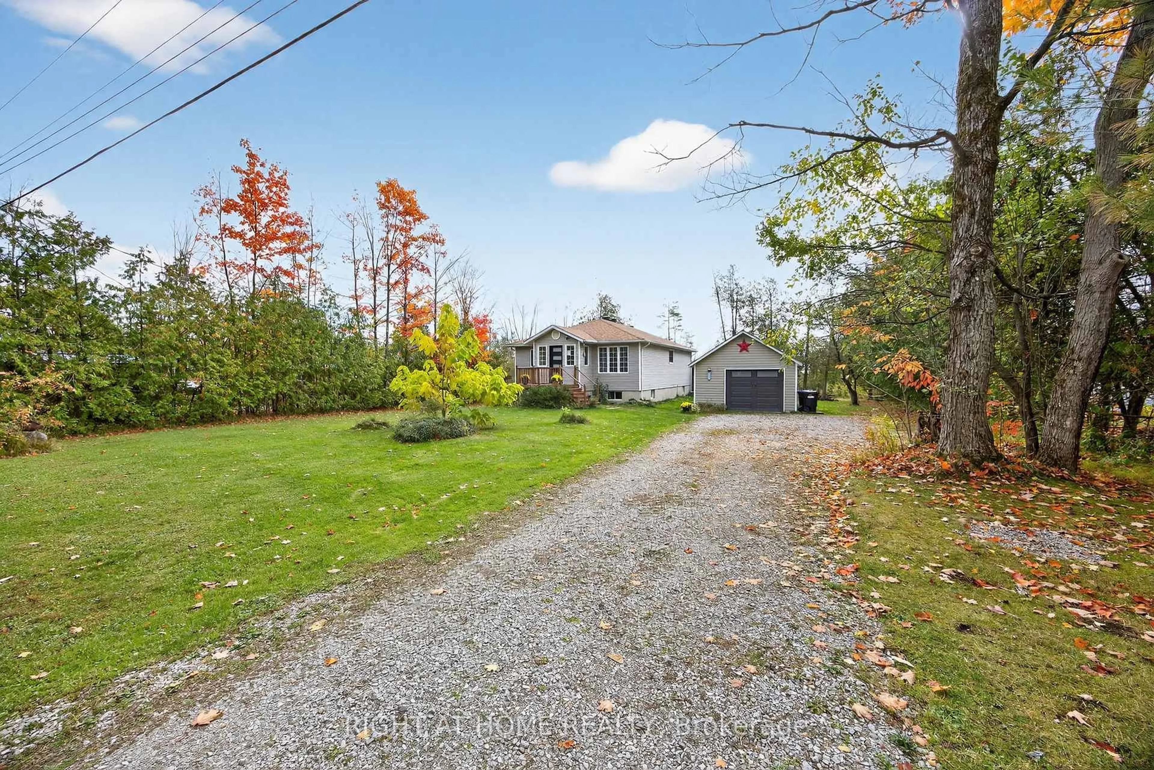 A pic from outside/outdoor area/front of a property/back of a property/a pic from drone, unknown for 73 Poplar Cres, Oro-Medonte Ontario L0L 1T0