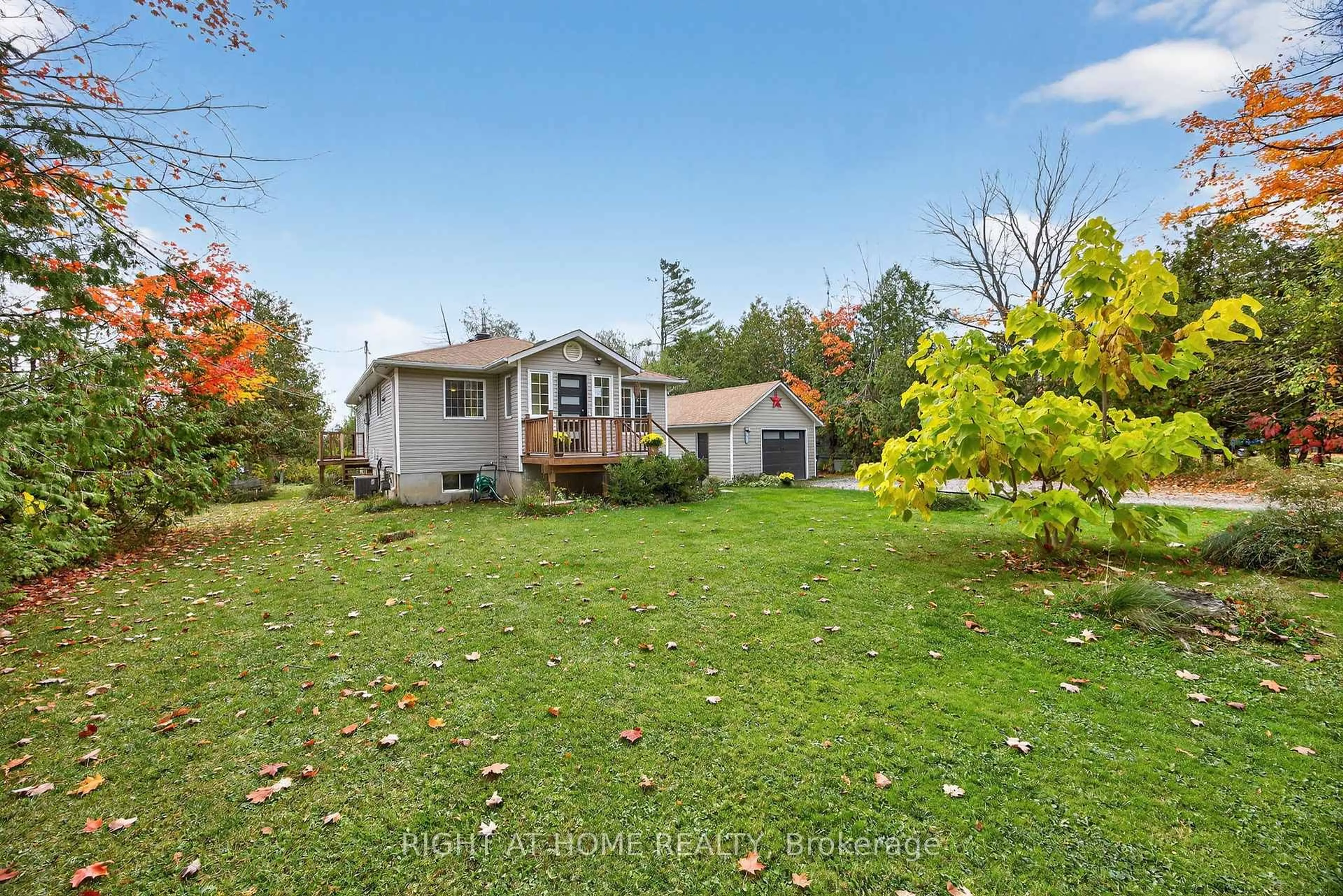 A pic from outside/outdoor area/front of a property/back of a property/a pic from drone, water/lake/river/ocean view for 73 Poplar Cres, Oro-Medonte Ontario L0L 1T0