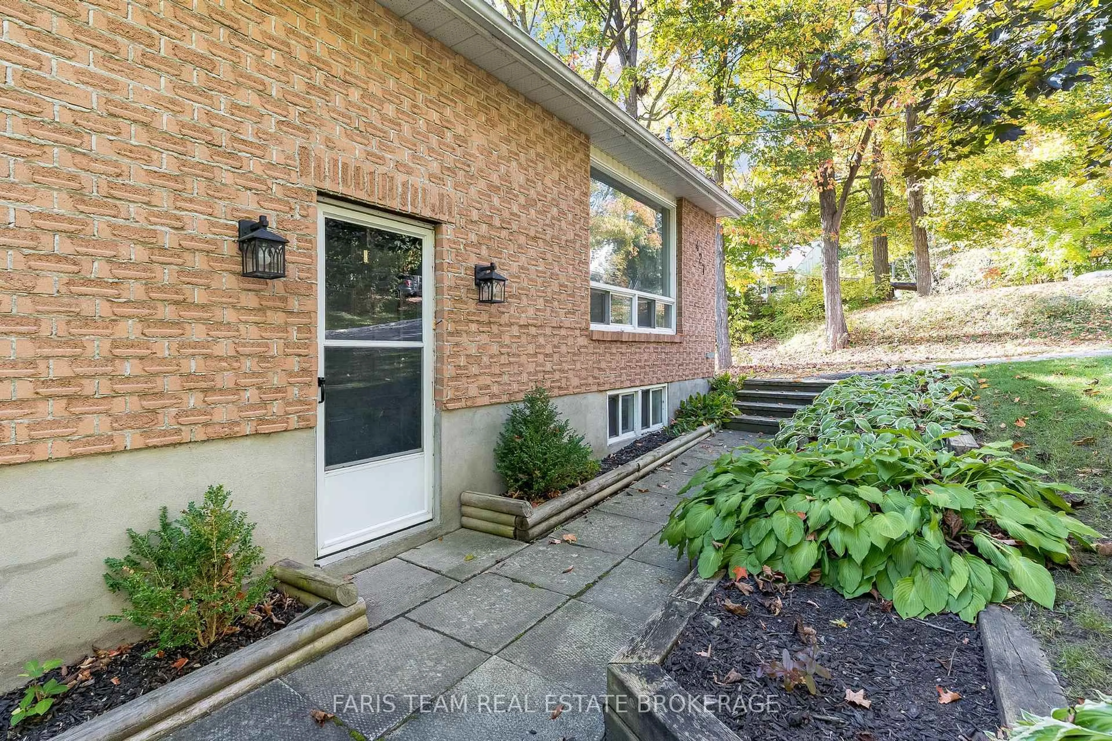 Home with brick exterior material, unknown for 427 Ann St, Tay Ontario L0K 1R0