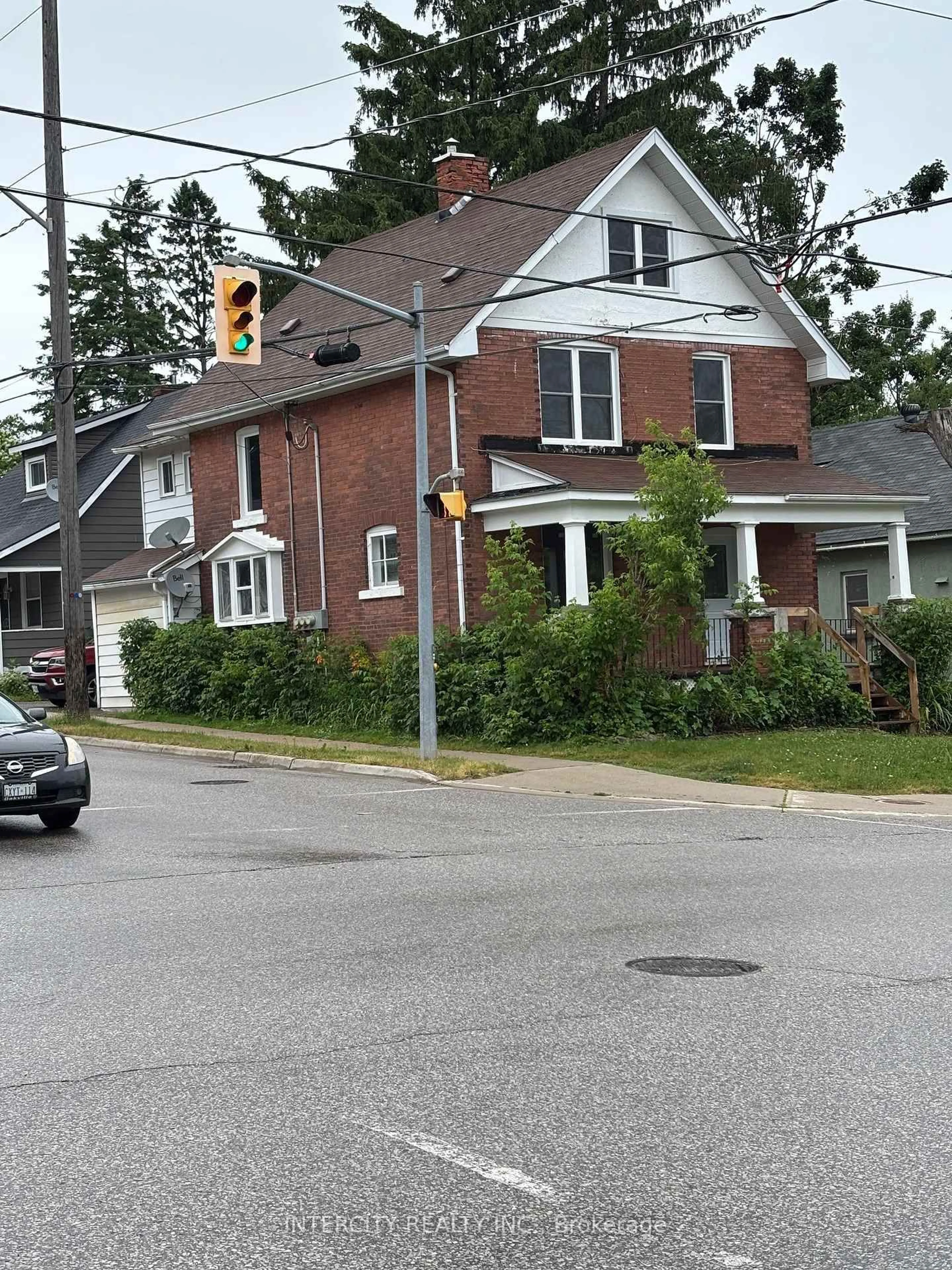 Home with brick exterior material, street for 90 Coldwater Rd, Orillia Ontario L3V 5L5