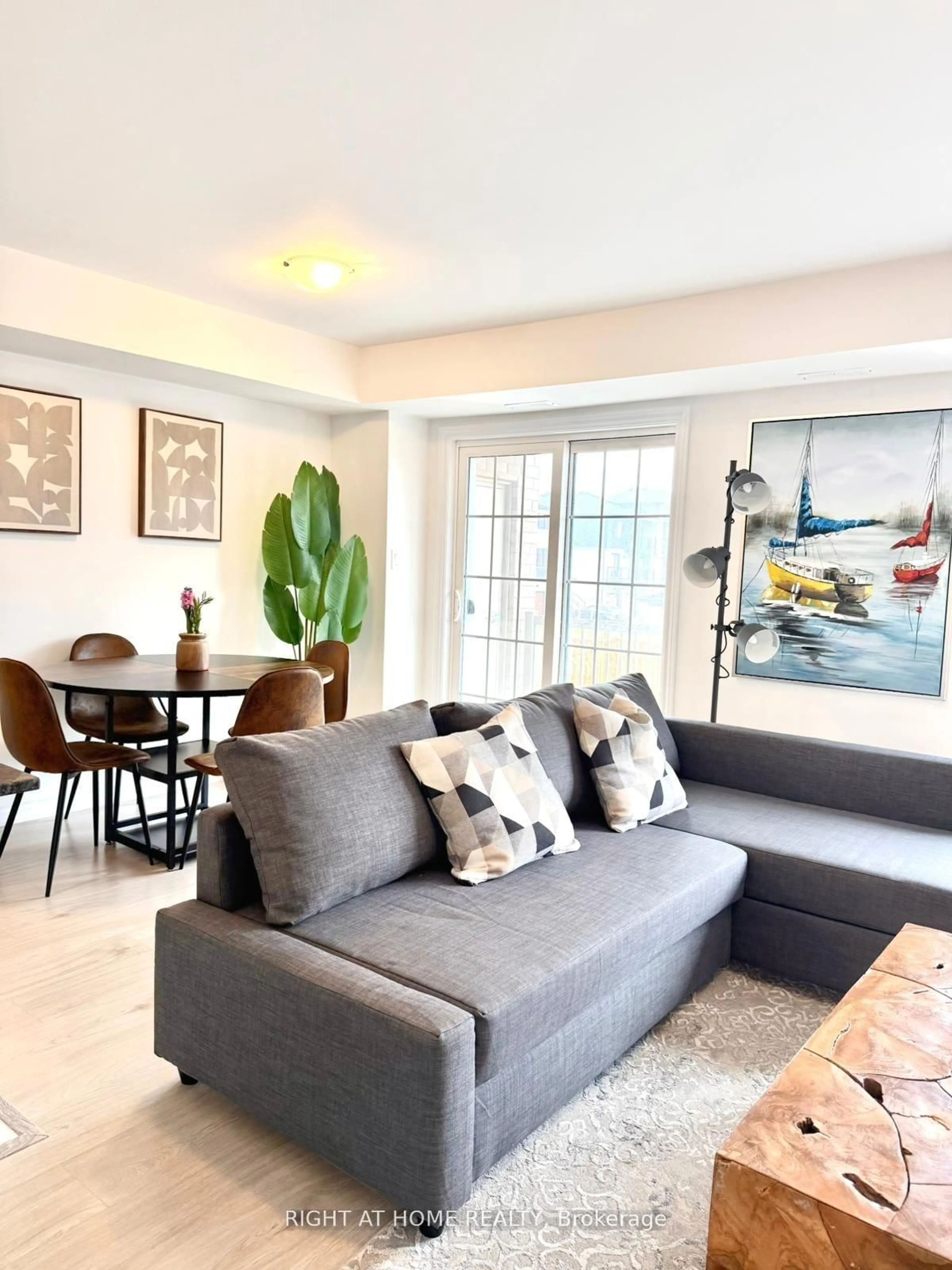 Living room with furniture, unknown for 31 PUMPKIN CORNER Cres ##2, Barrie Ontario L9J 0T5