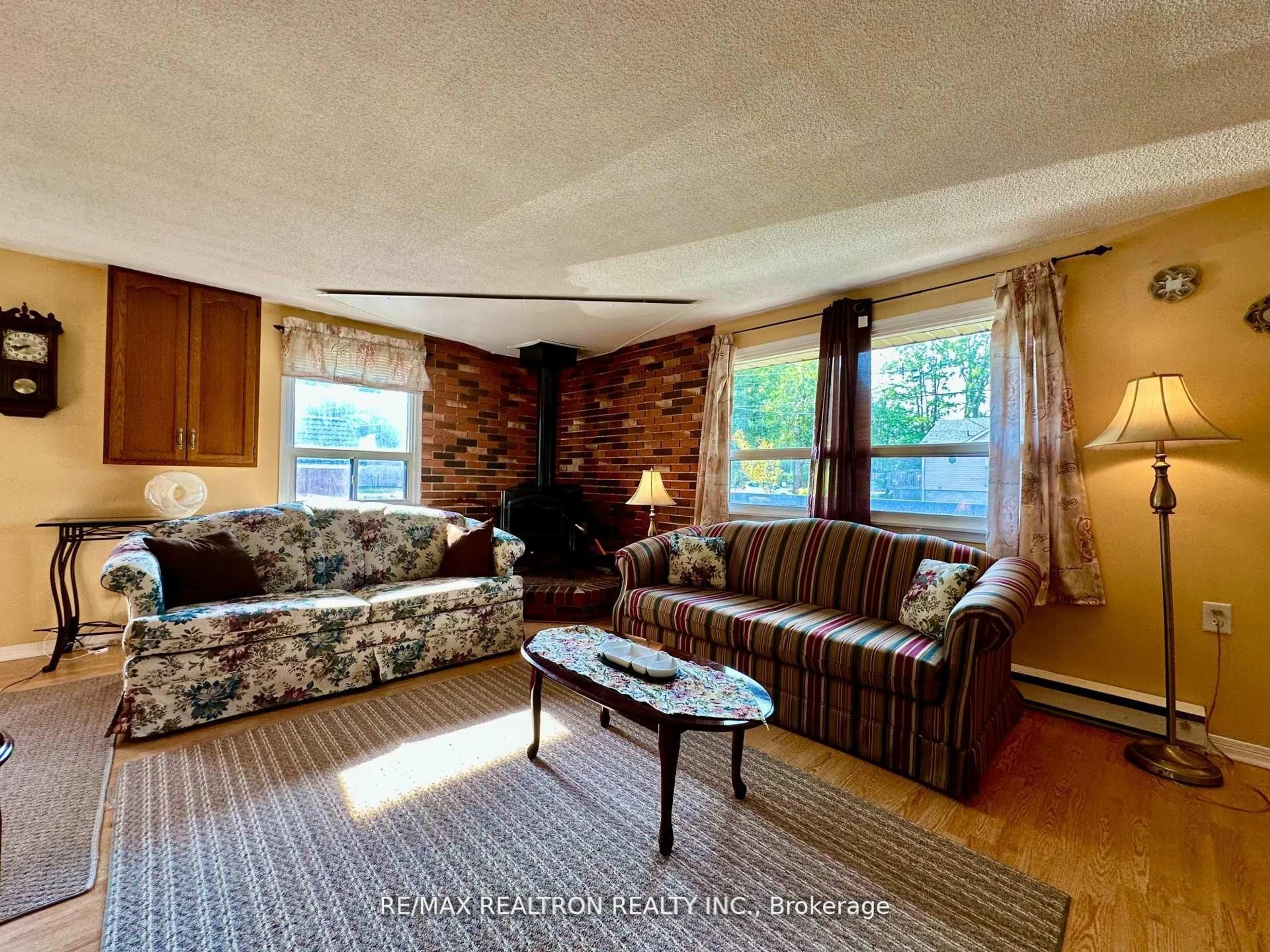 Living room with furniture, unknown for 2763 Maple Tr, Ramara Ontario L0K 1B0