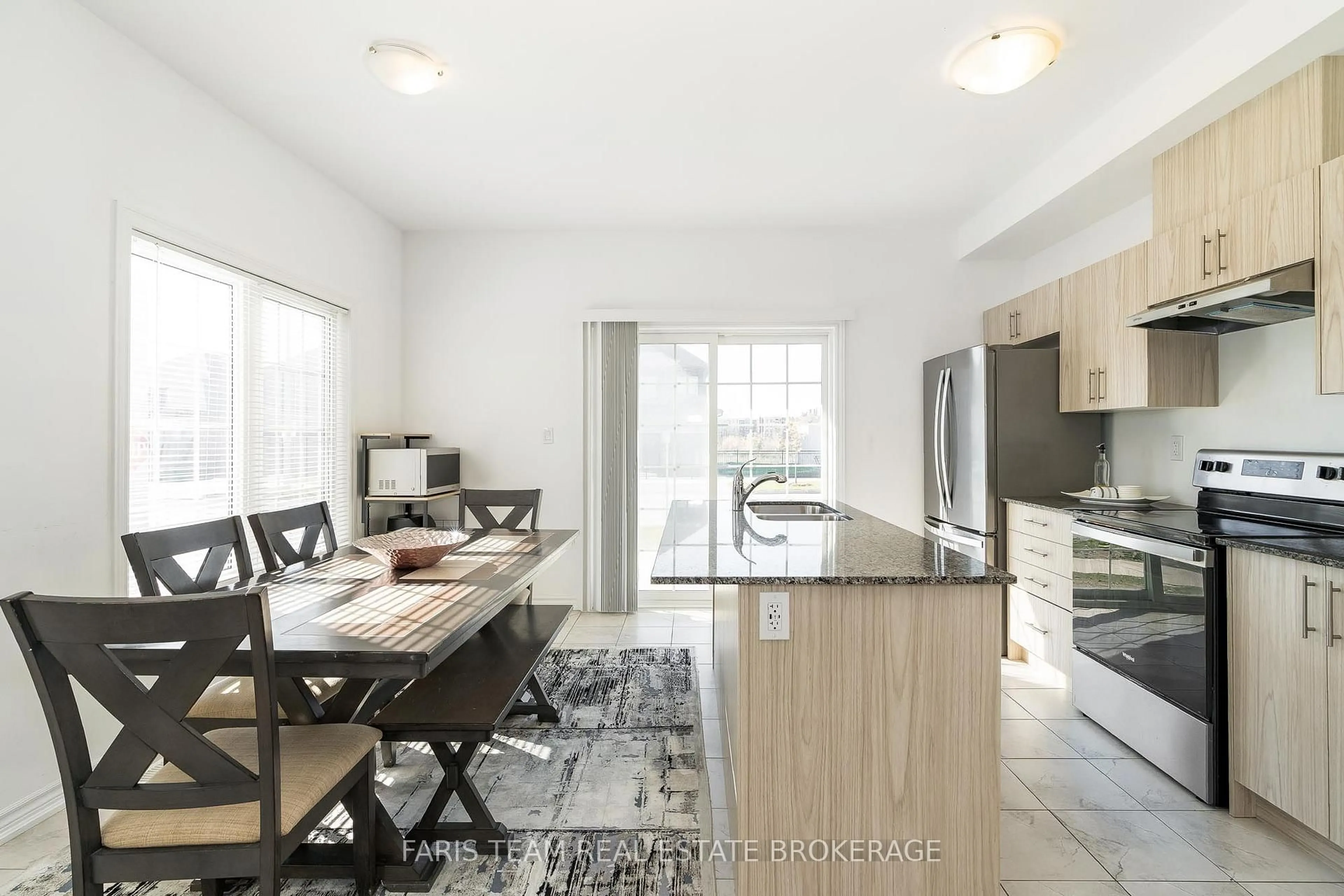 Unknown for 1 Harvest Cres, Barrie Ontario L9J 0T3