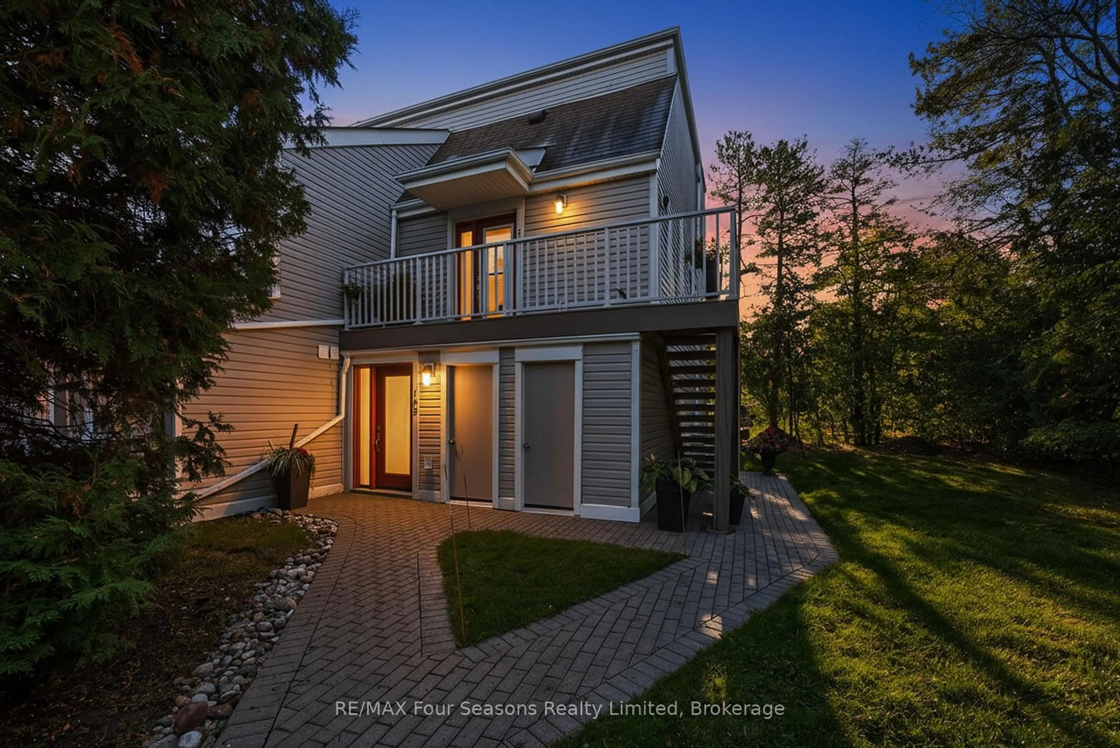 A pic from outside/outdoor area/front of a property/back of a property/a pic from drone, water/lake/river/ocean view for 51 Trott Blvd #164, Collingwood Ontario L9Y 5B8