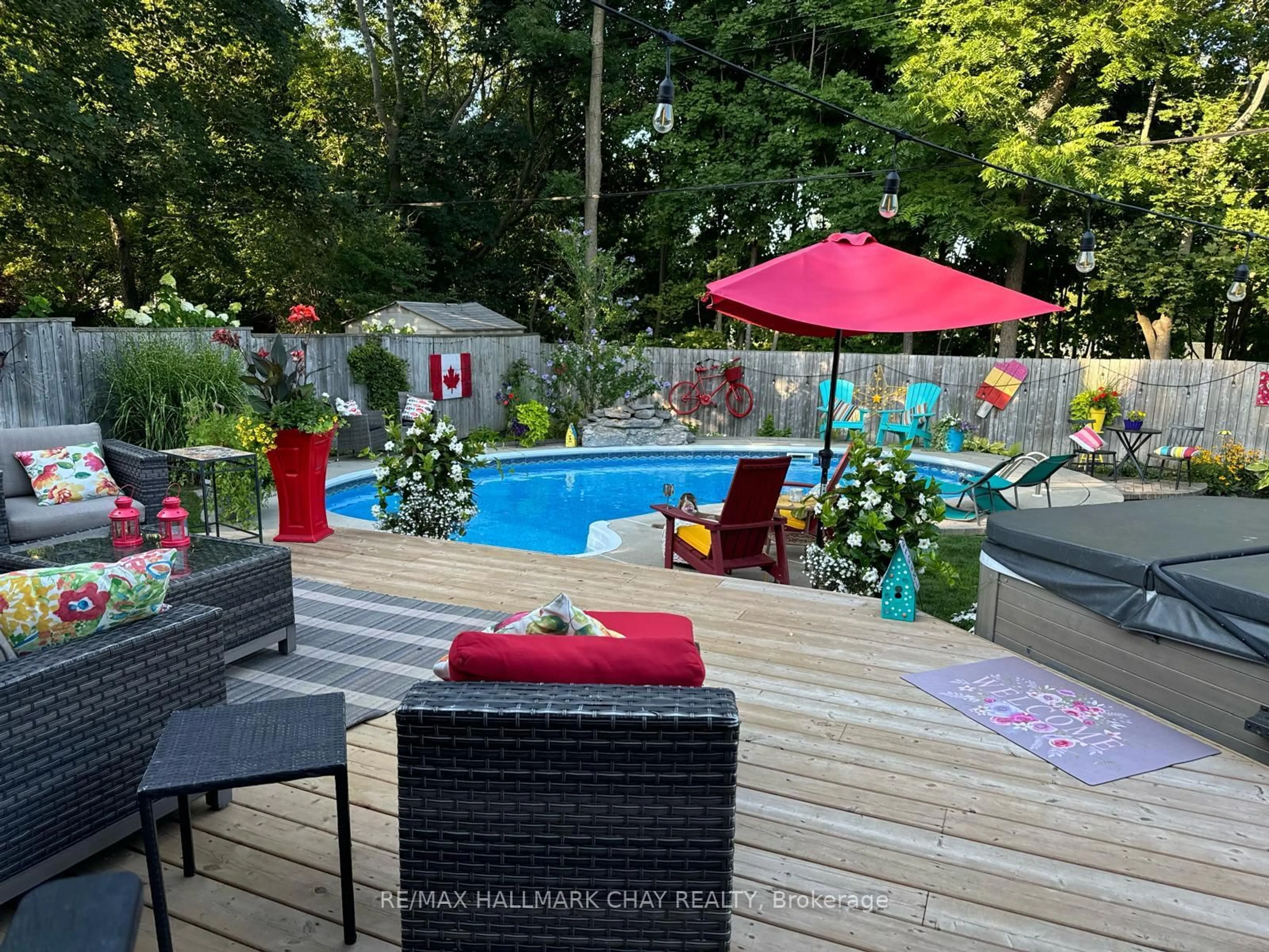 Patio, water/lake/river/ocean view for 15 Bothwell Cres, Barrie Ontario L4M 2S7