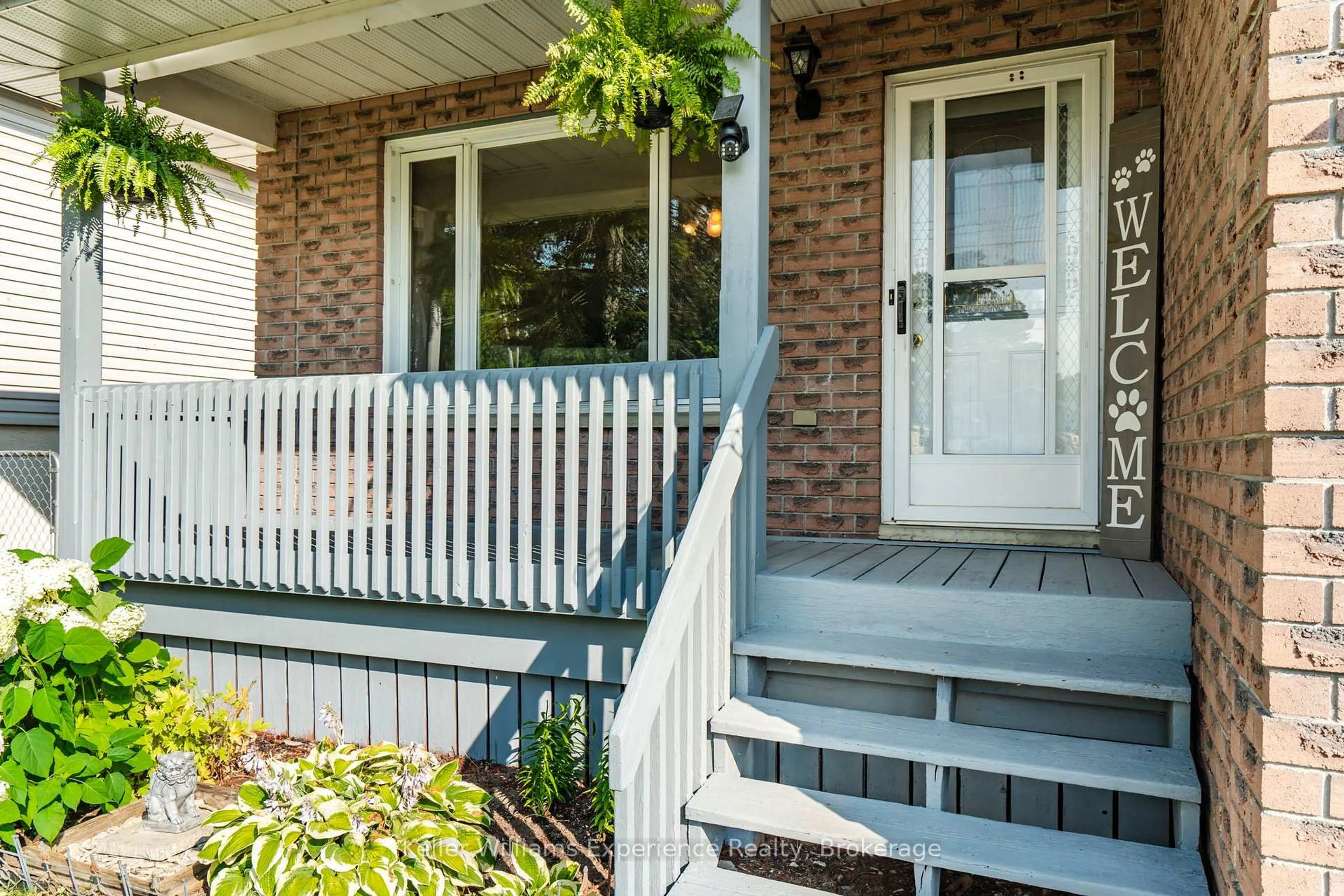 Unknown for 308 Assiniboia St, Tay Ontario L0K 1R0