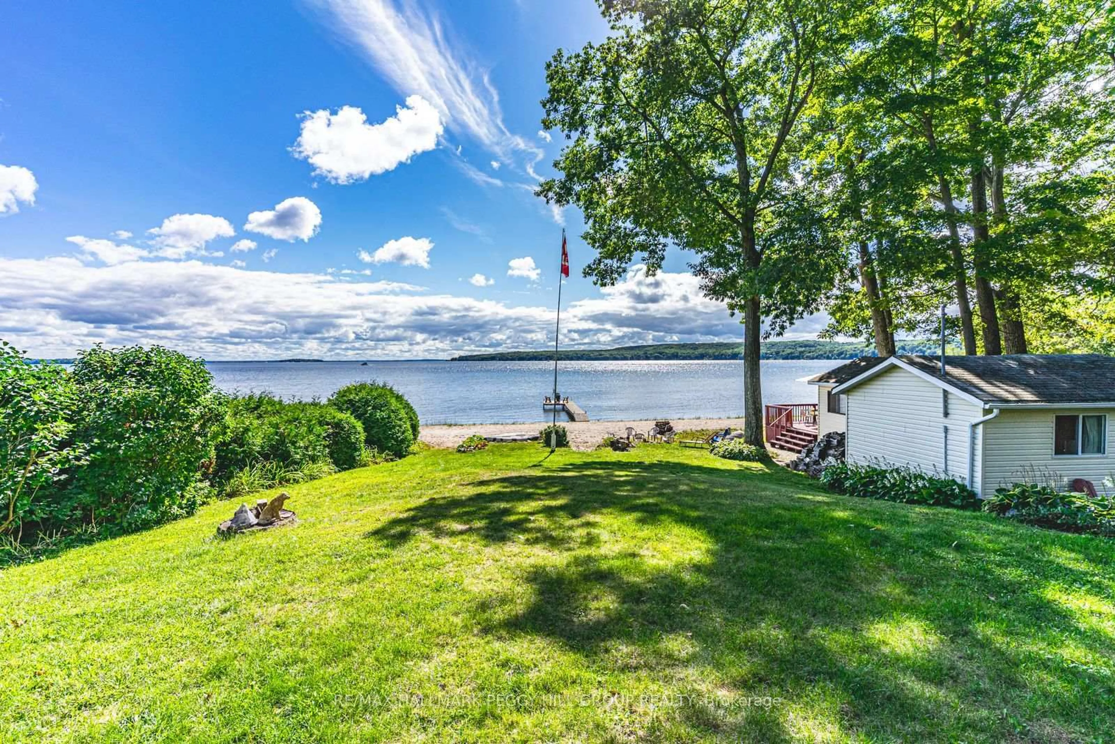 Patio, water/lake/river/ocean view for 383 Peek-A-Boo Tr, Tiny Ontario L9M 0B3