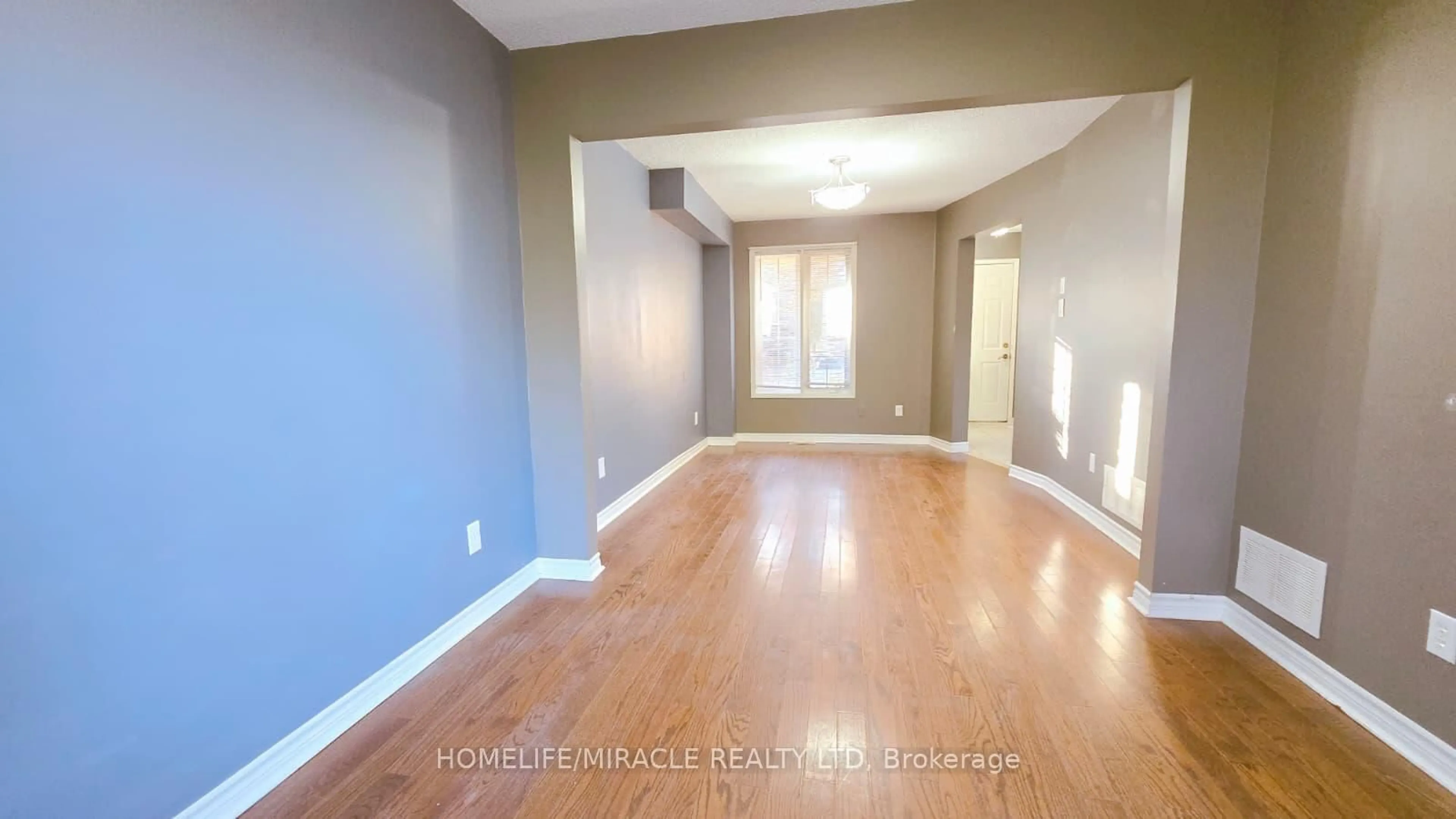 A pic of a room for 12 Gore Dr, Barrie Ontario L4N 8L3