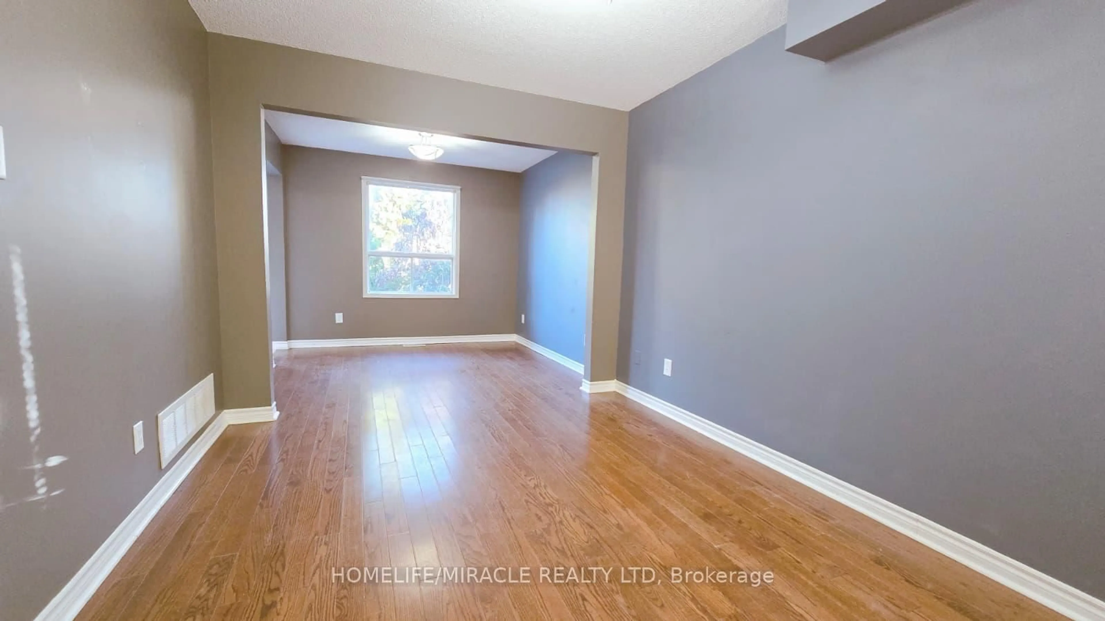 A pic of a room for 12 Gore Dr, Barrie Ontario L4N 8L3