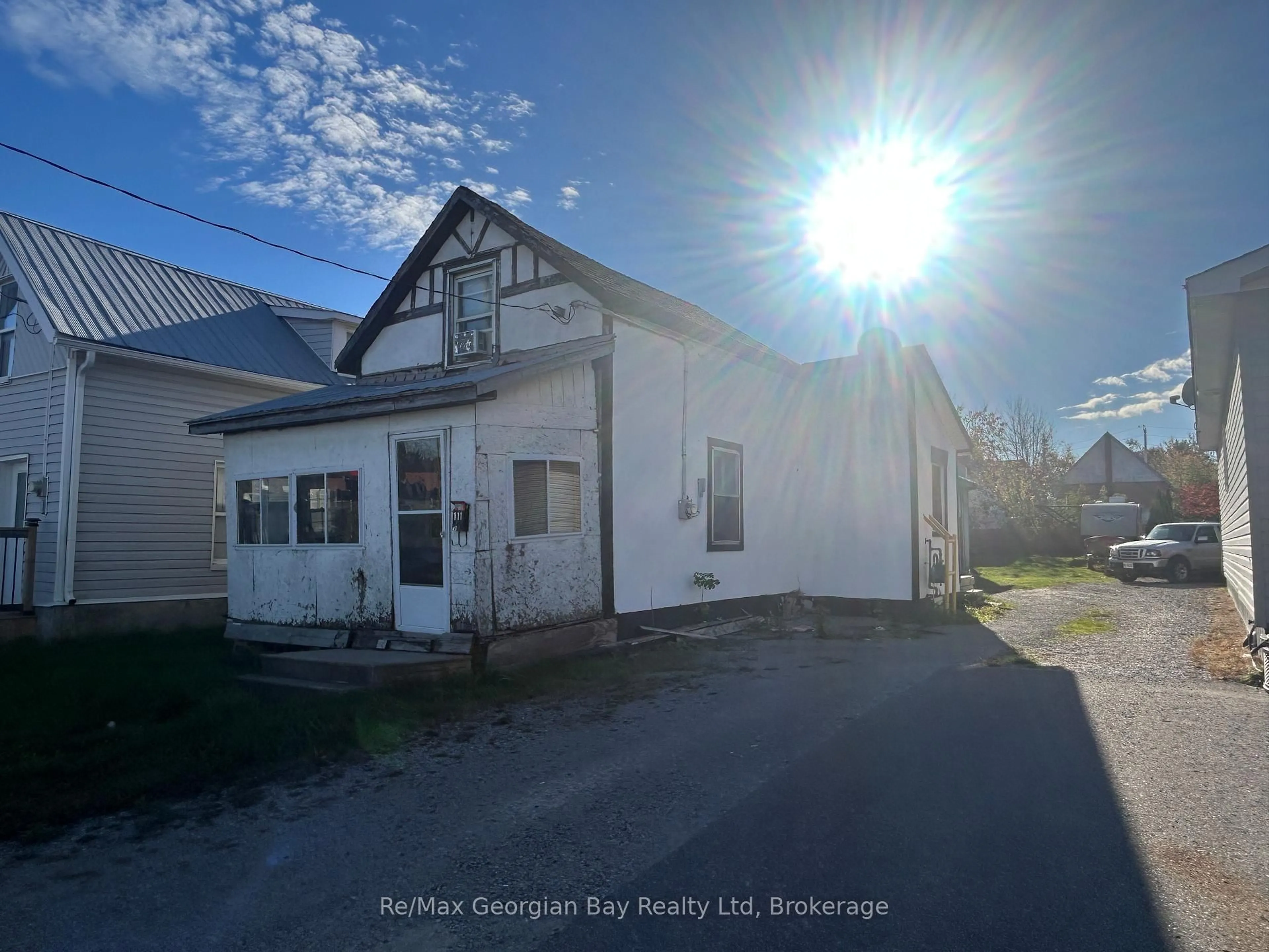 Unknown for 111 ANDREW St, Orillia Ontario L3V 5J3