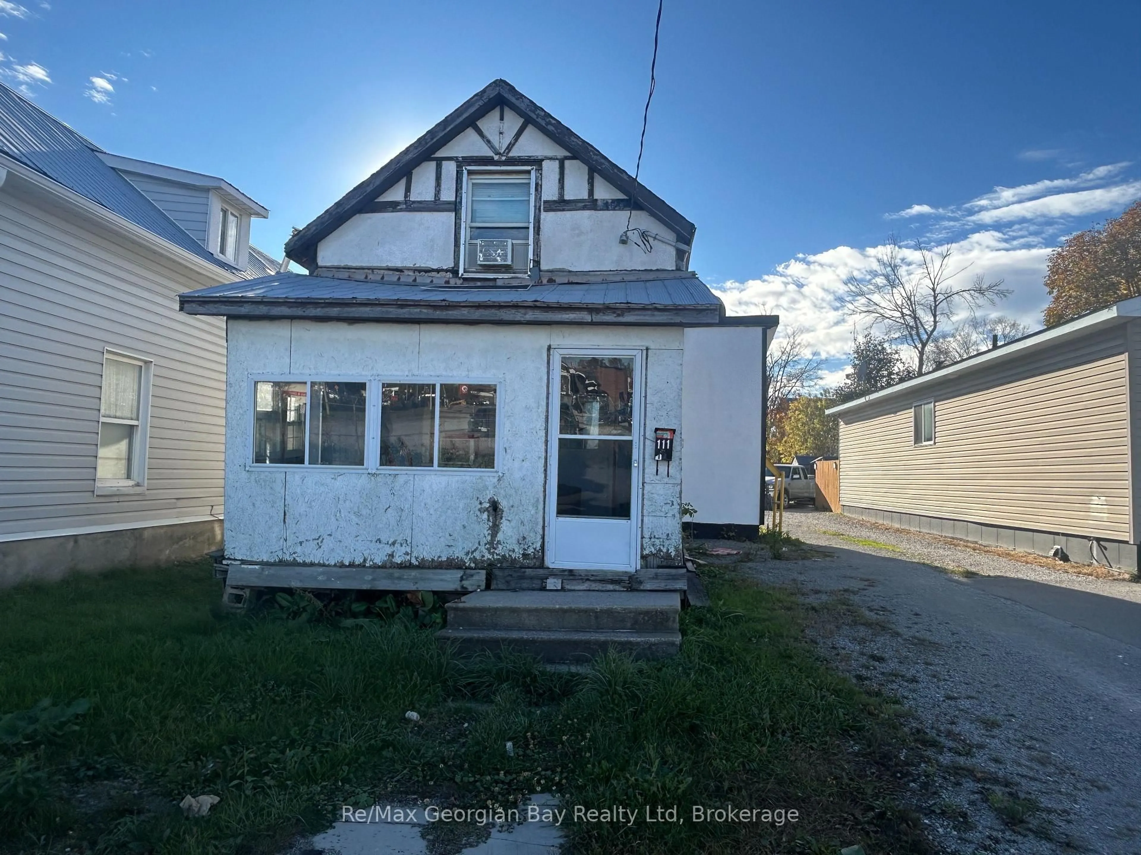 Unknown for 111 ANDREW St, Orillia Ontario L3V 5J3