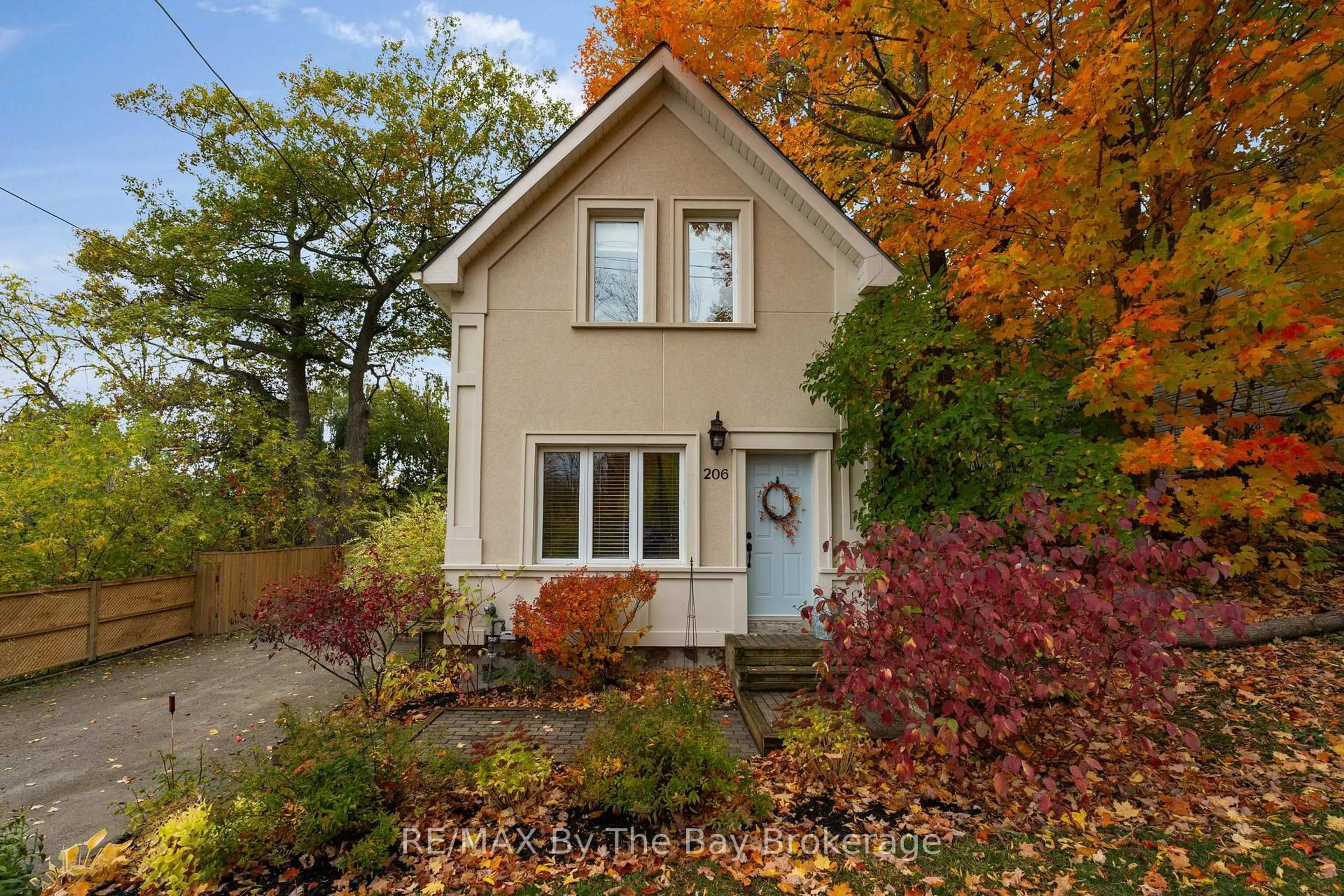 Unknown for 206 Centennial Dr, Midland Ontario L4R 5J4