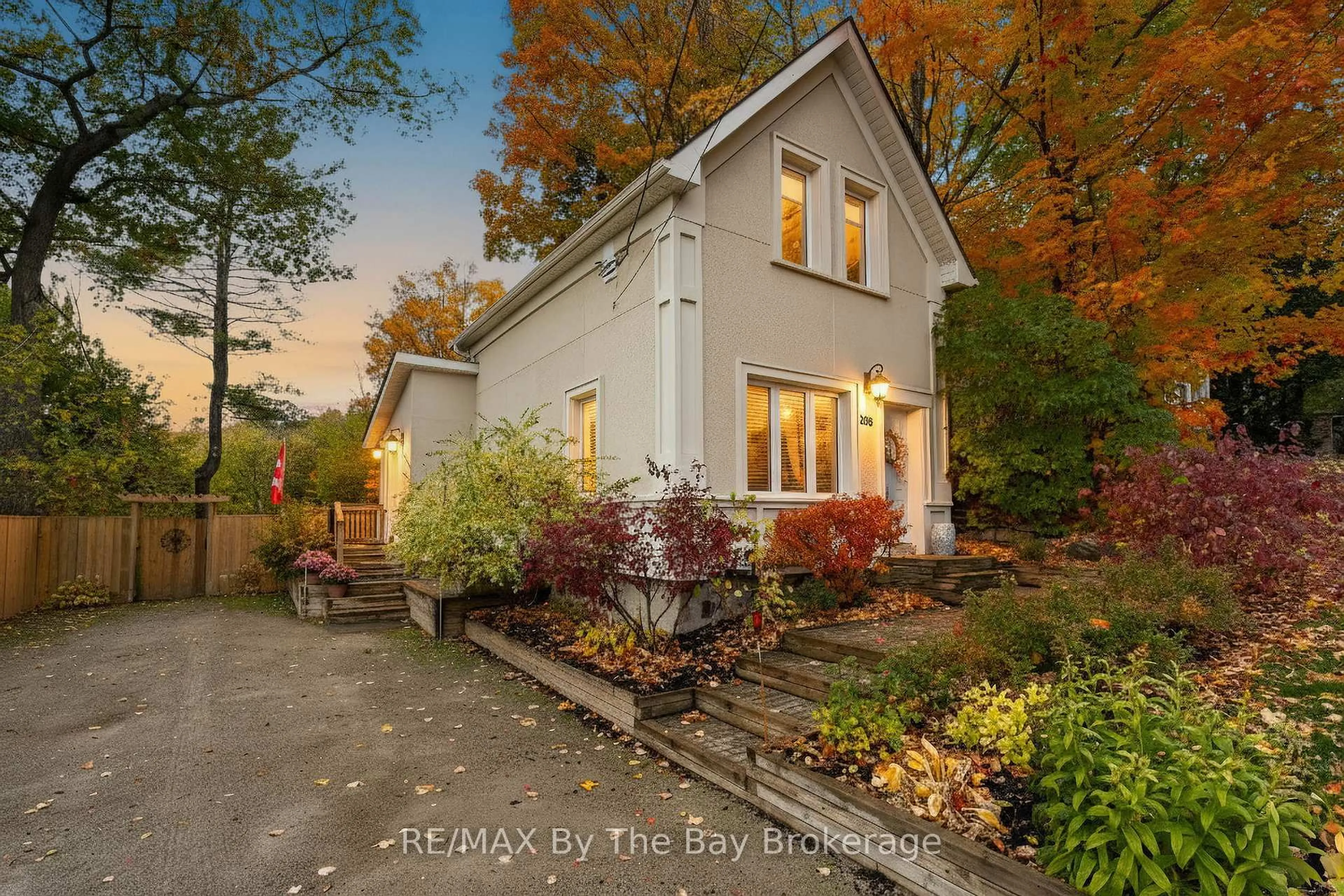 Unknown for 206 Centennial Dr, Midland Ontario L4R 5J4