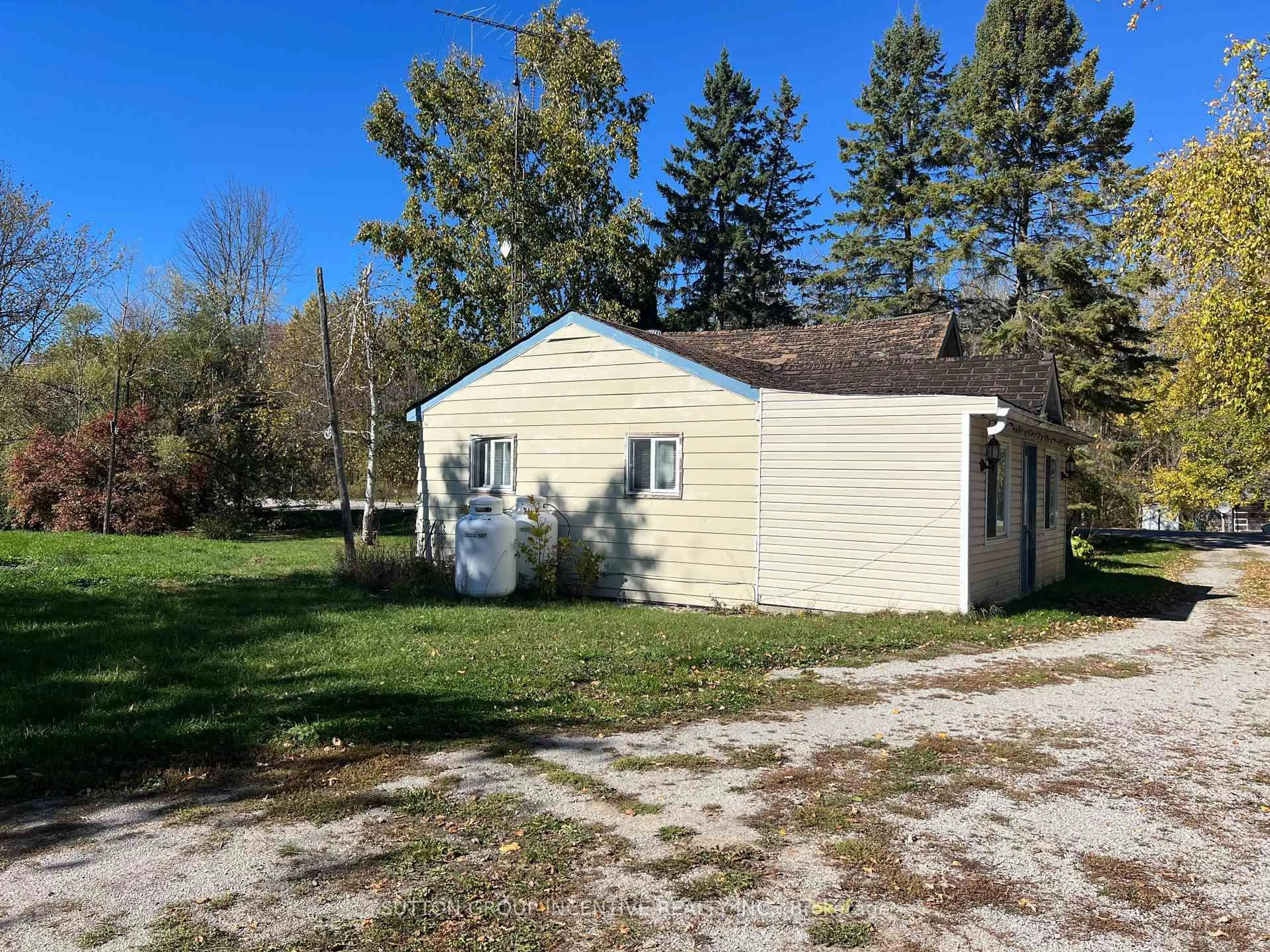 Shed for 4075 Airport Rd, Ramara Ontario L3V 0K6