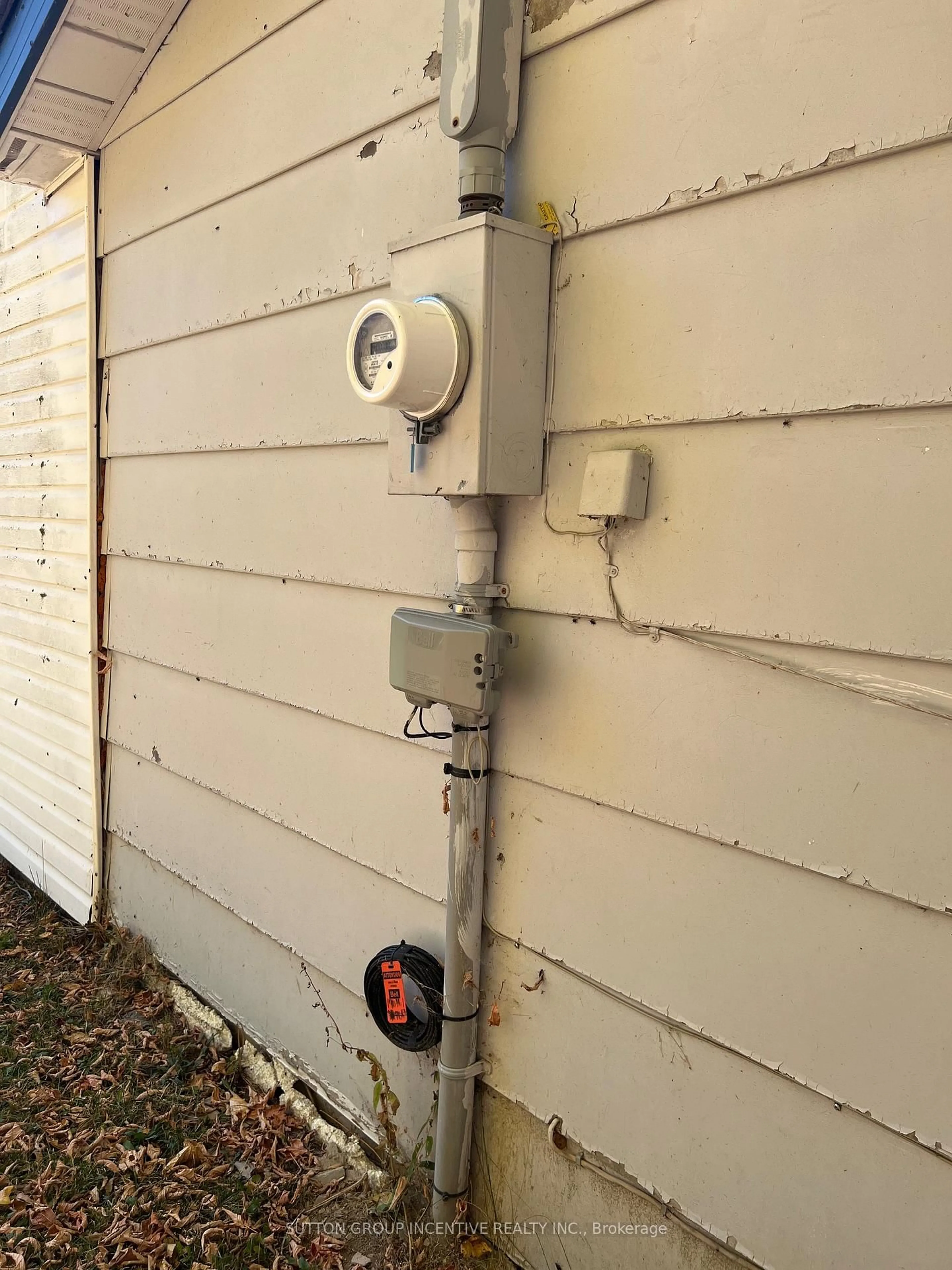 A pic from outside/outdoor area/front of a property/back of a property/a pic from drone, street for 4067 Airport Rd, Ramara Ontario L3V 6H6