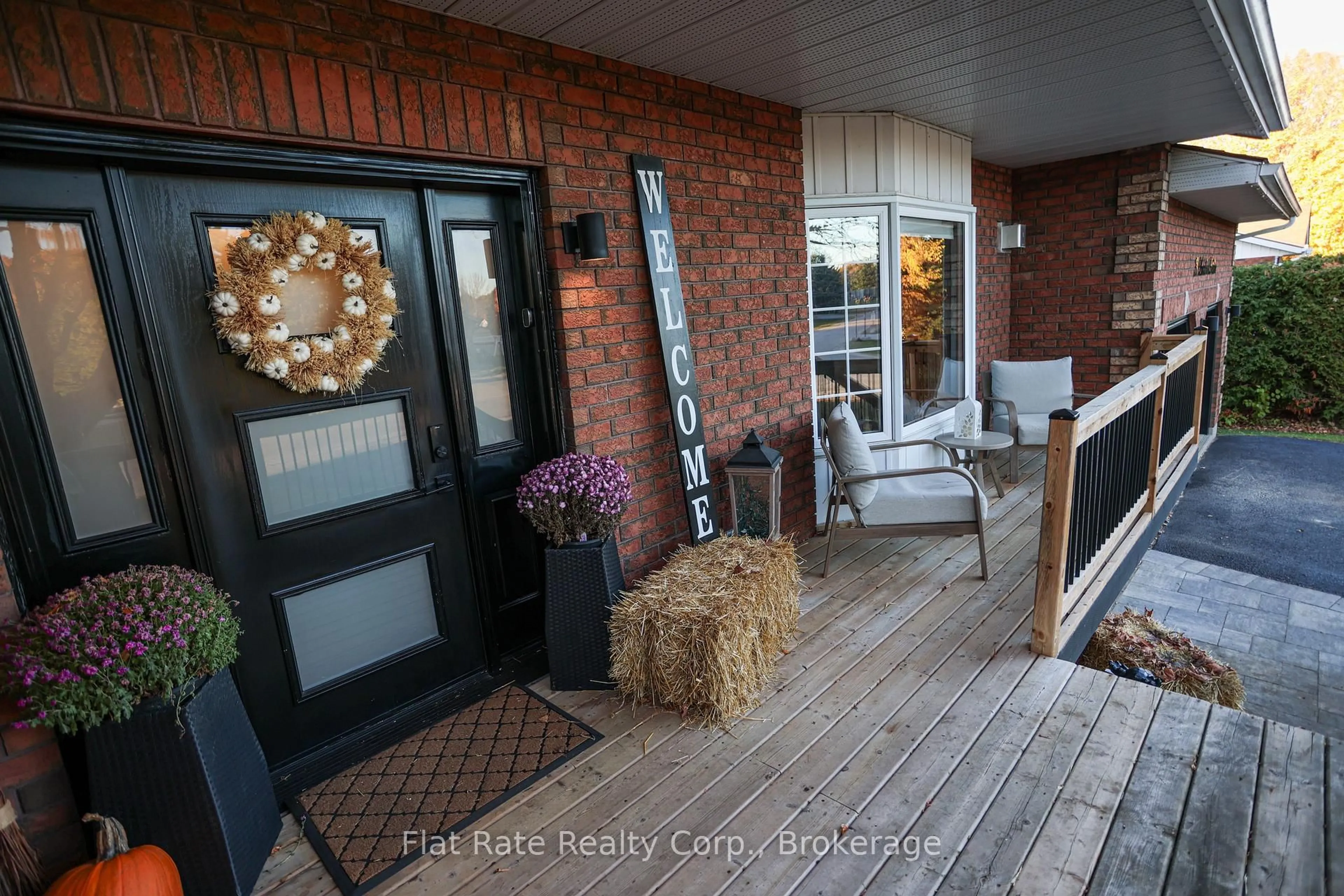 Indoor entryway for 3 Perkin's Dr, Tiny Ontario L0L 2J0