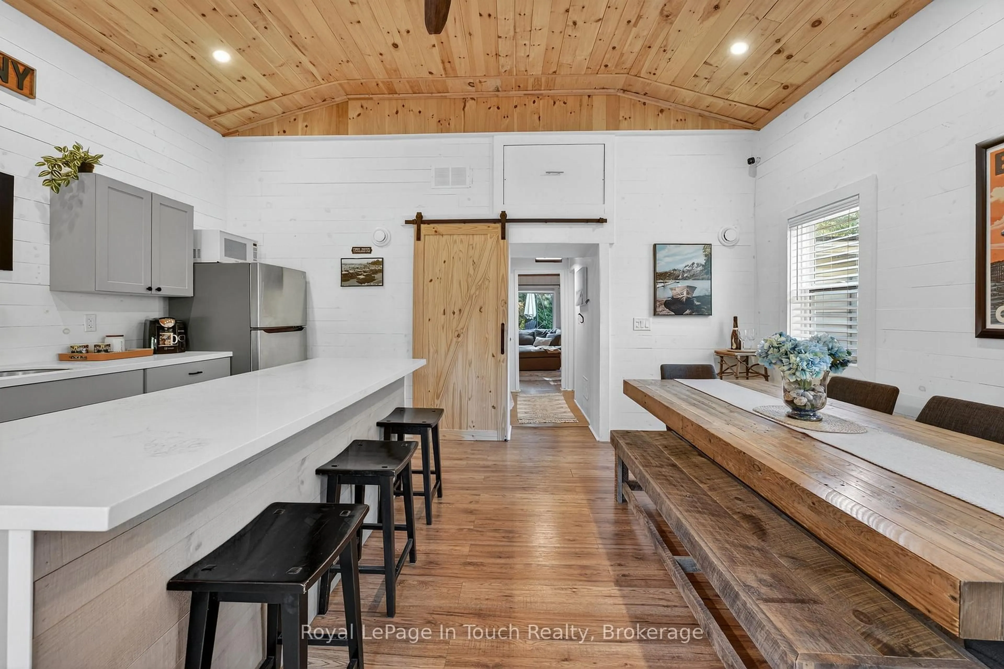 Open concept kitchen, unknown for 302 Concession 11 Rd, Tiny Ontario L0L 2J0