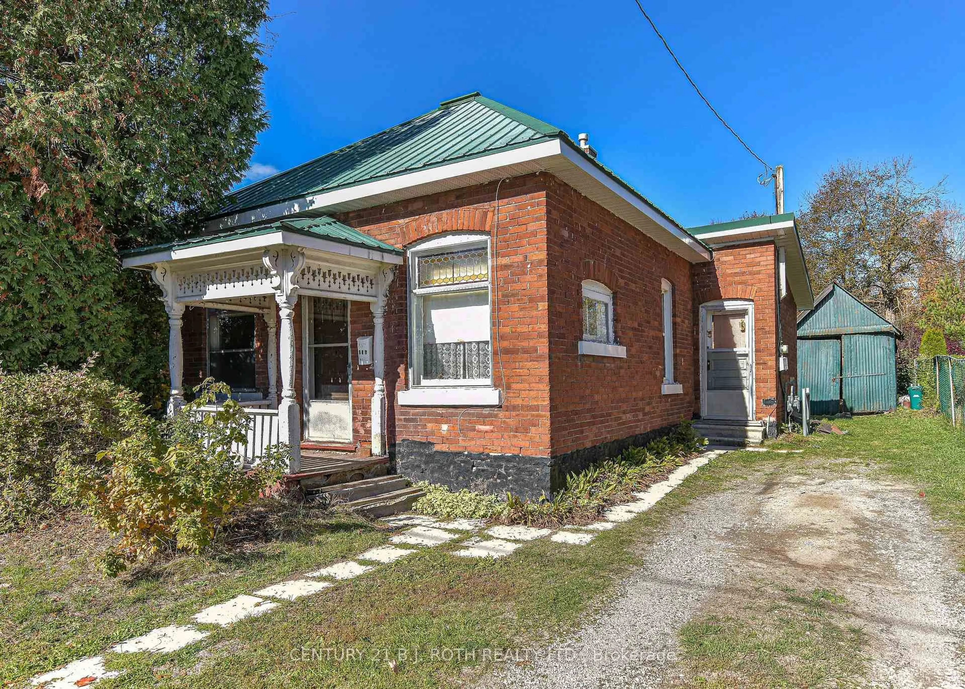 Home with brick exterior material, street for 136 Coldwater Rd, Orillia Ontario L3V 3L6