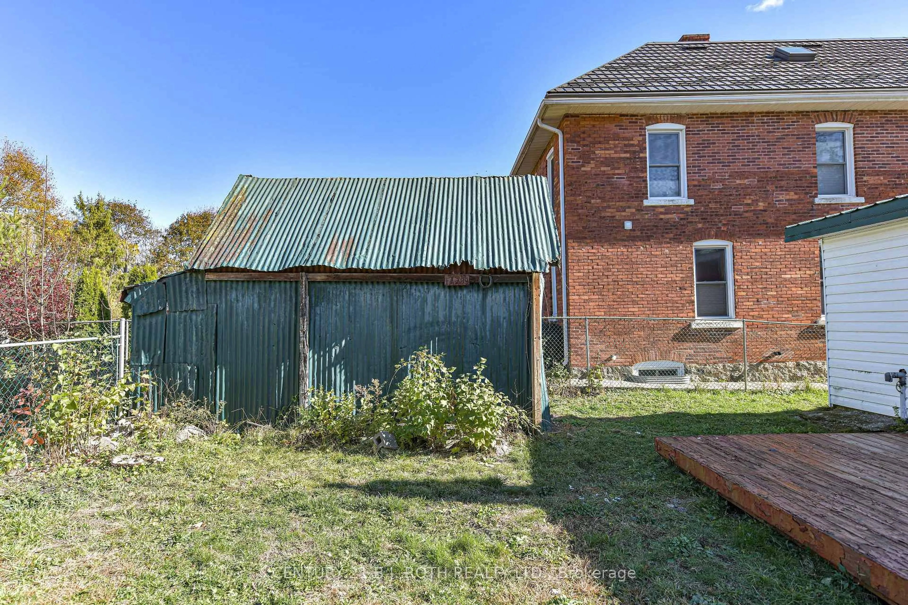 Patio, unknown for 136 Coldwater Rd, Orillia Ontario L3V 3L6