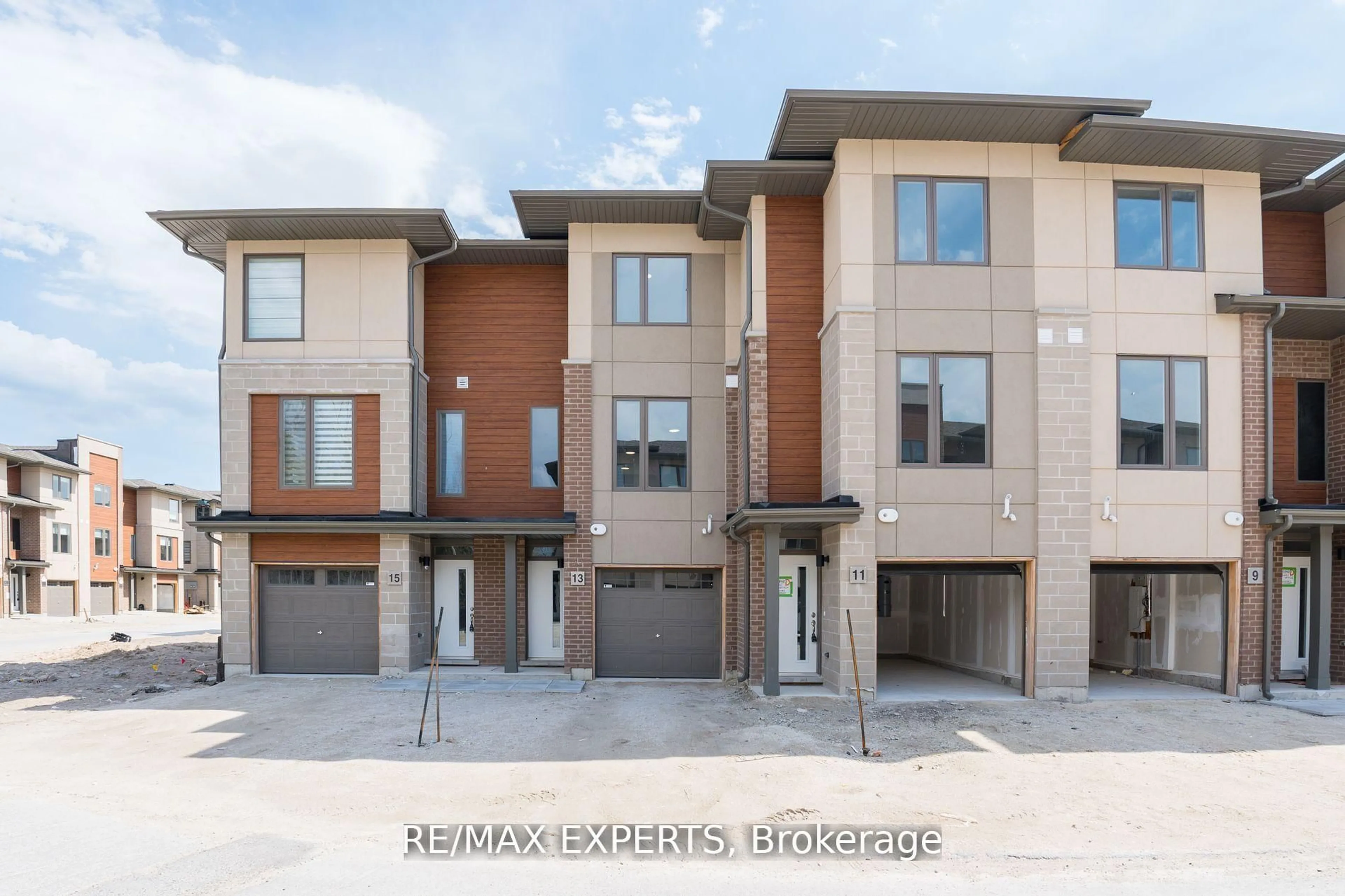 Unknown for 13 Winters Cres, Collingwood Ontario L9Y 5H8